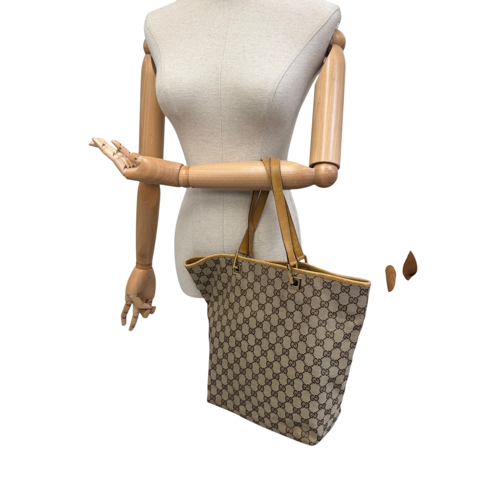Women's Gg Supreme Tote Bag Beige