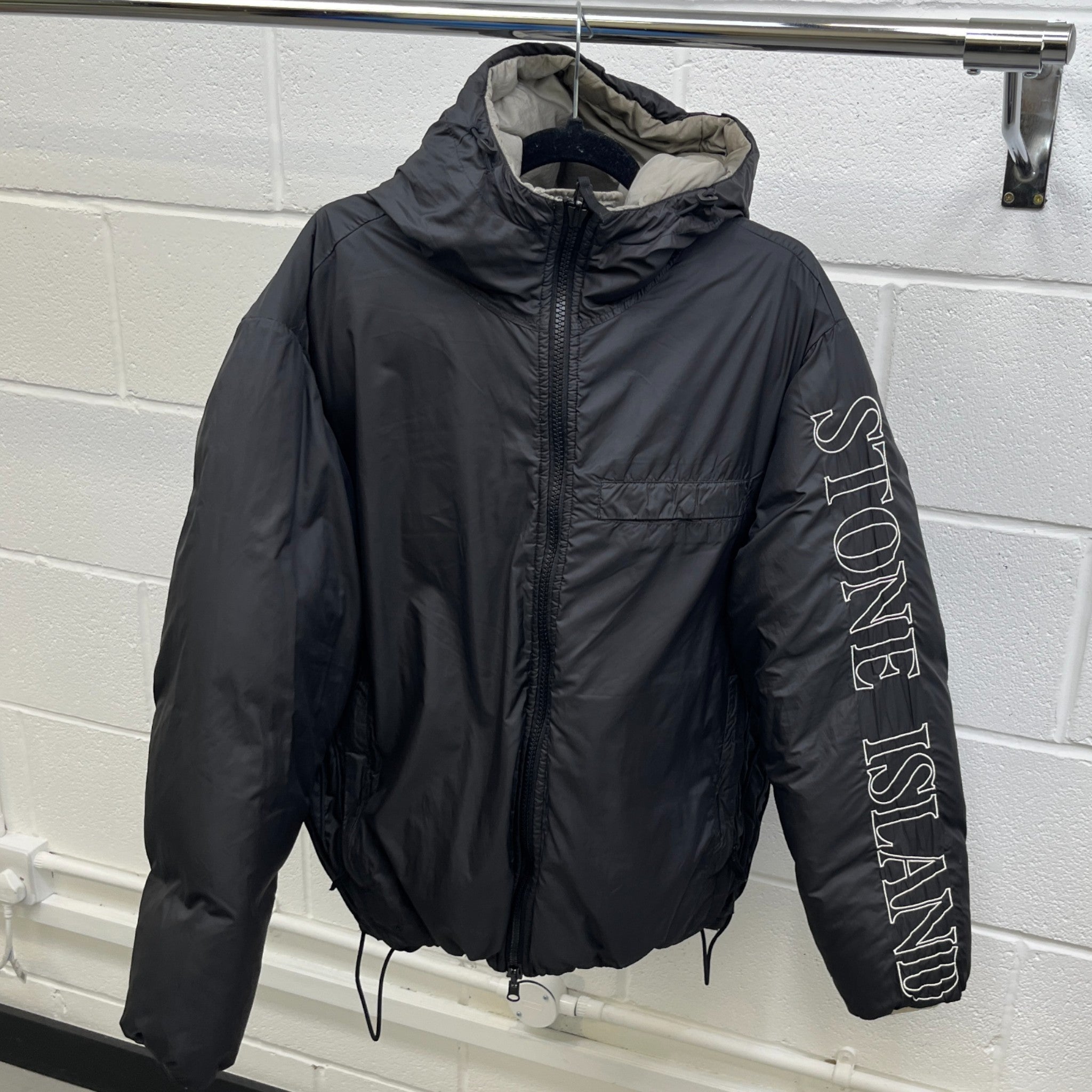 Men's Reversible Applique Logo Down Jacket Black Size L