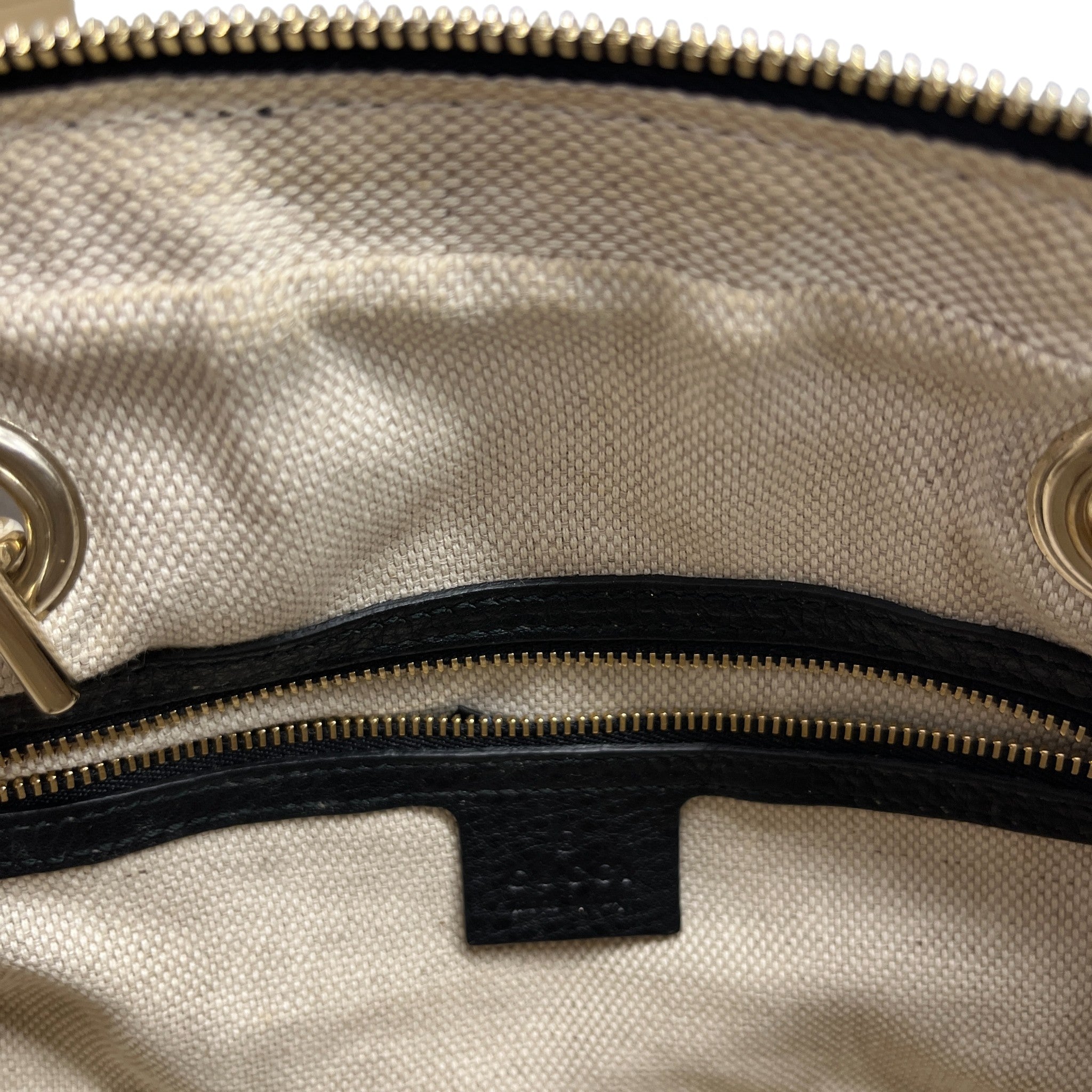 Women's Soho Chain Shoulder Bag Black