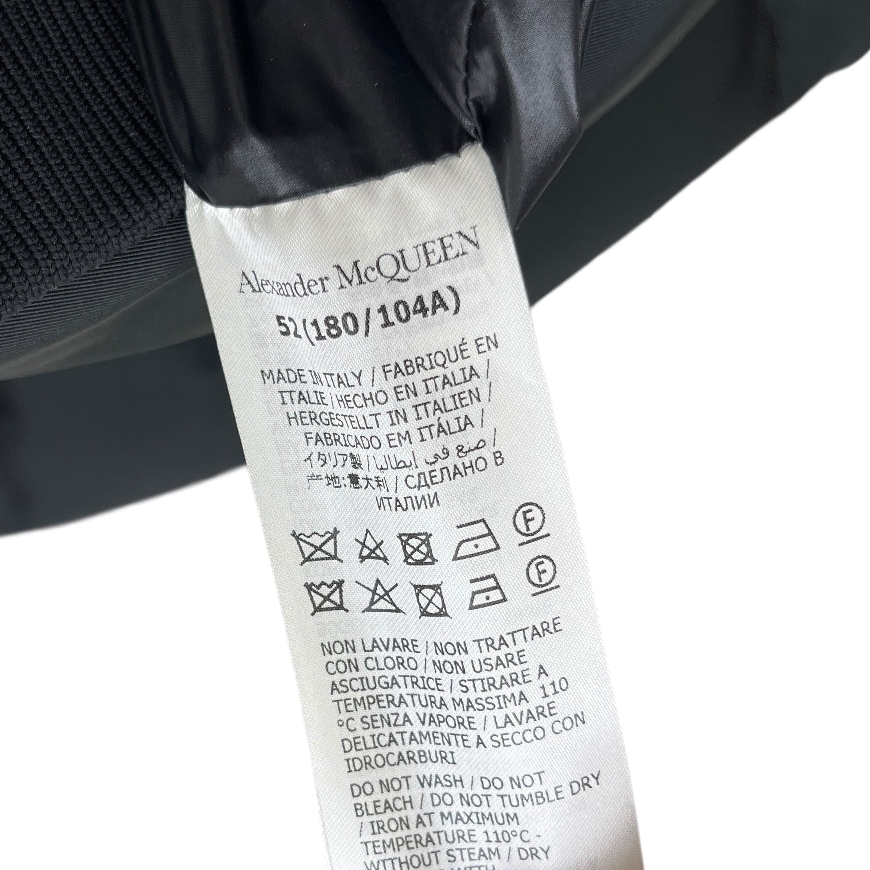 Men's Graffiti Logo Print Bomber Down Jacket Black Size IT 52 / XL