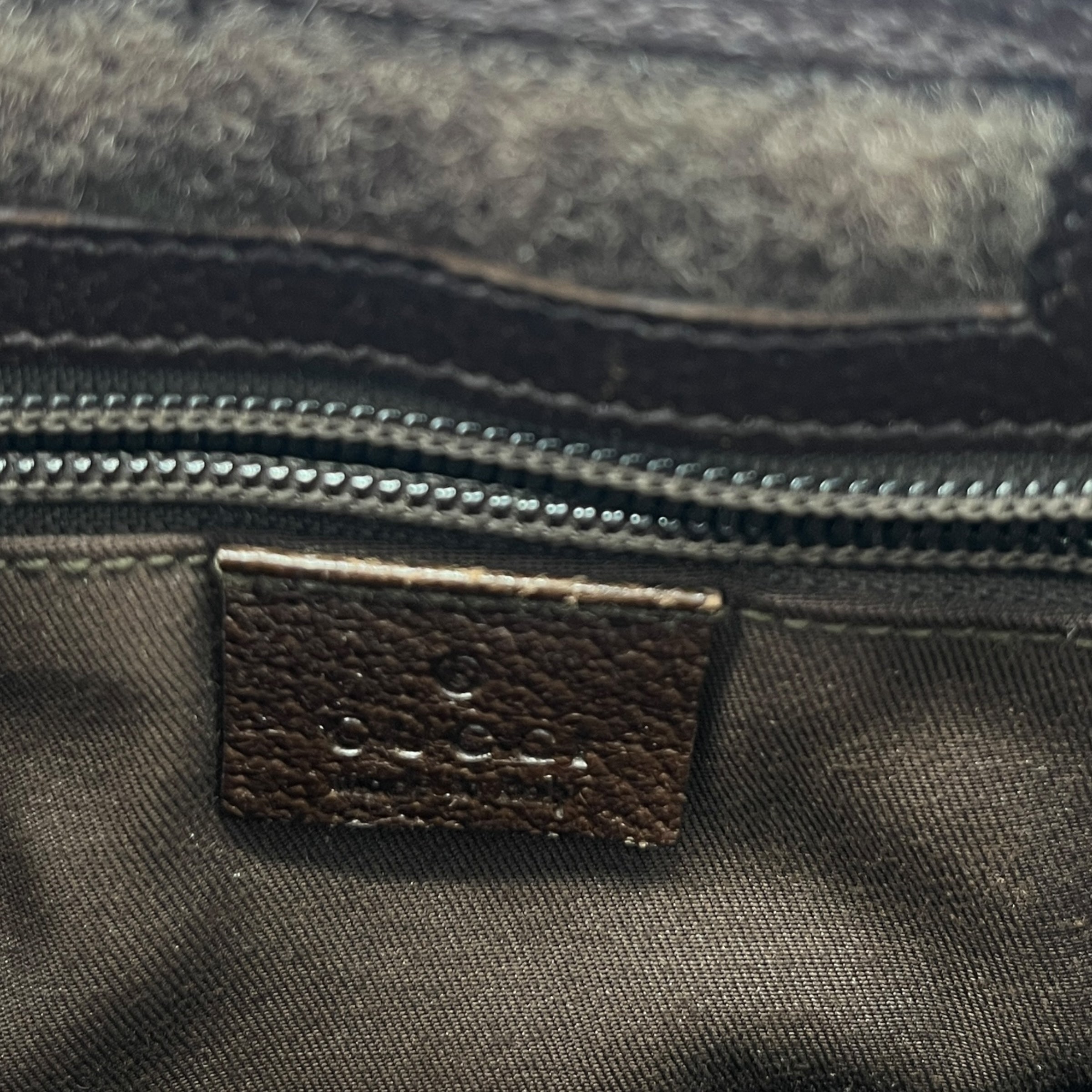 Men's Gg Supreme Messenger Bag Brown