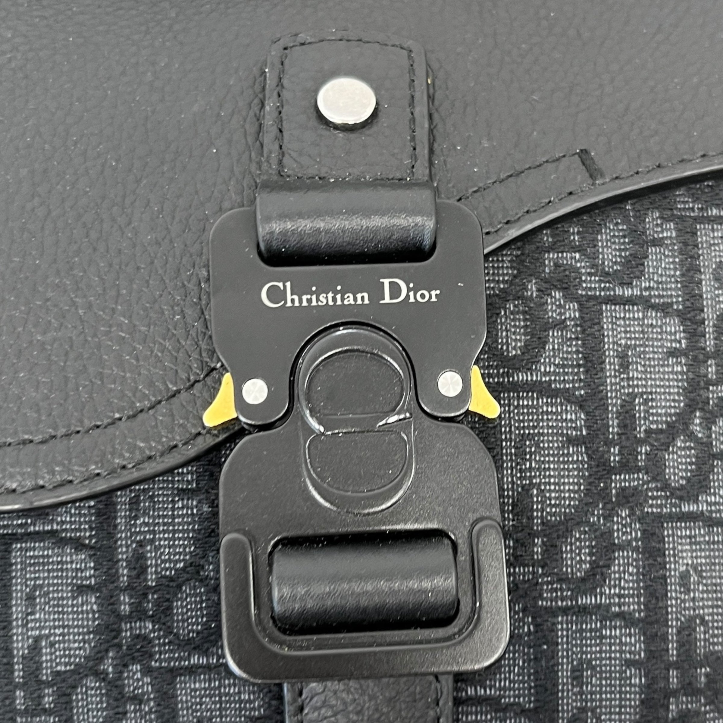 Men's Small Saddle Messenger Bag Black