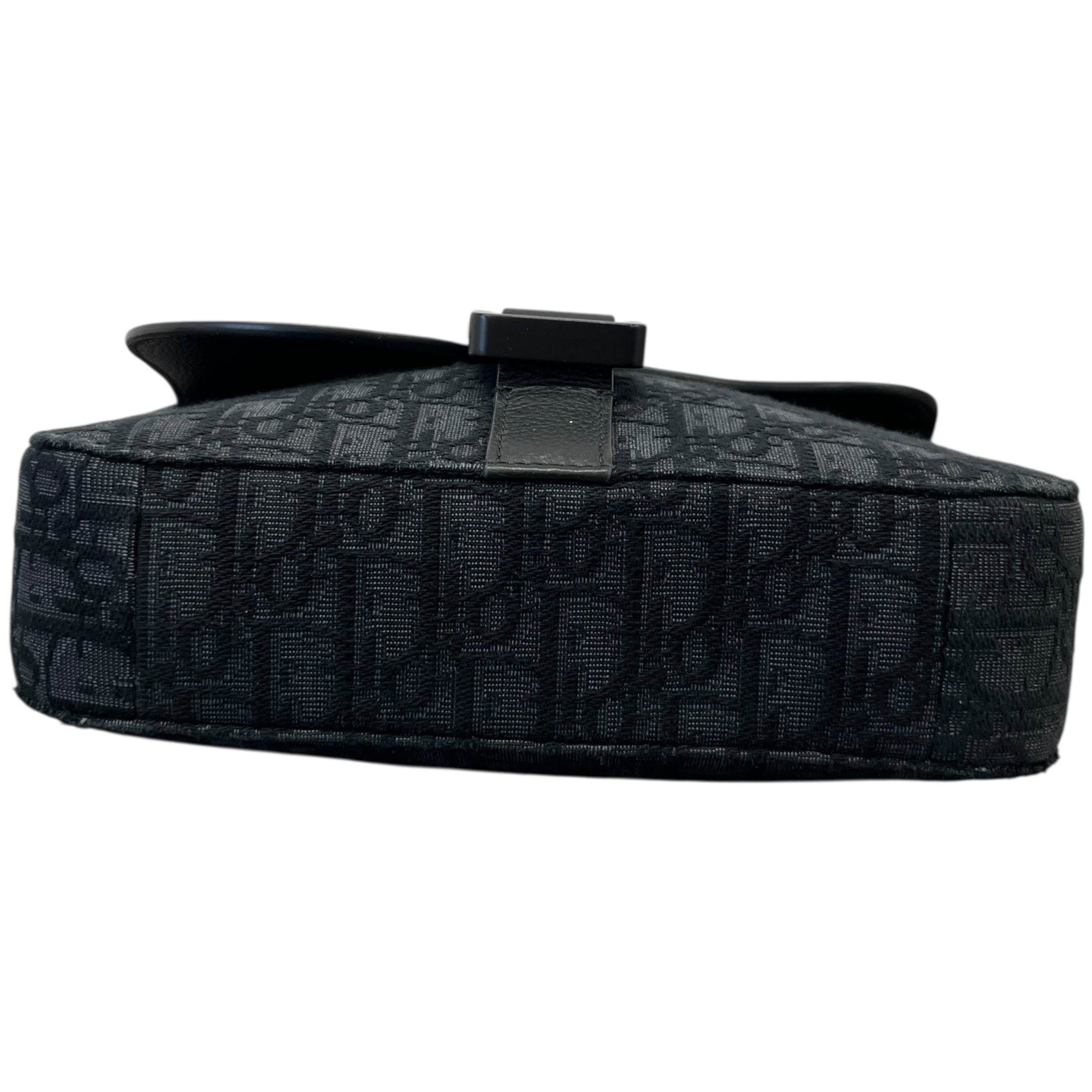 Men's Small Saddle Messenger Bag Black