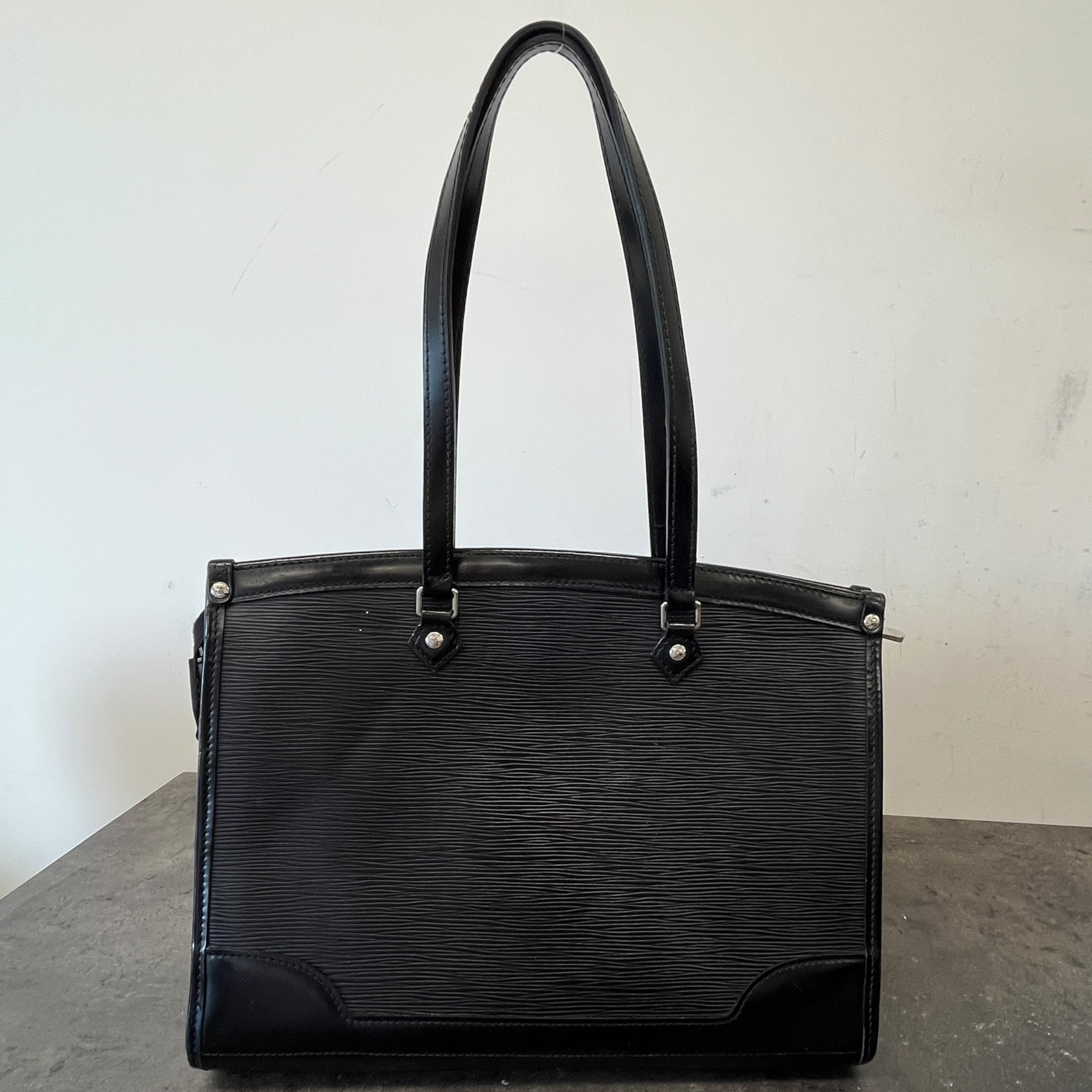 Women's Epi Madeleine Gm Handbag Black