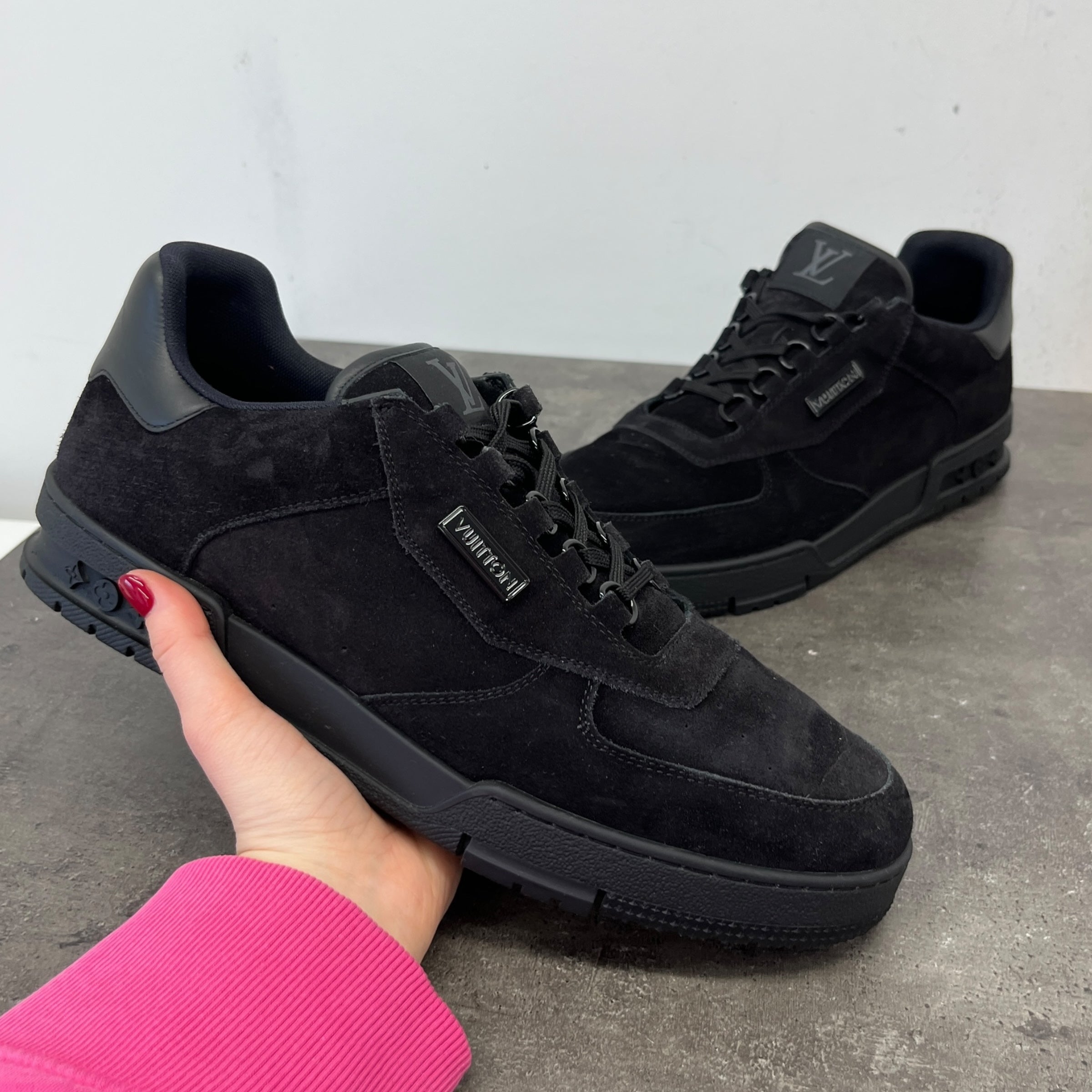 Men's Lv Suede Low Trainers Black Size EU 43 / UK 9