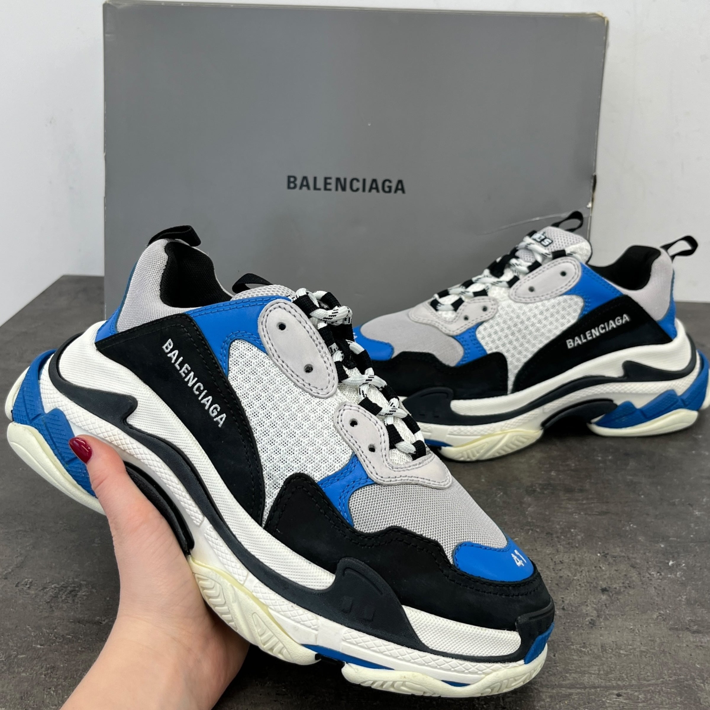 Men's Triple S Low Trainers Blue Size EU 41 / UK 7