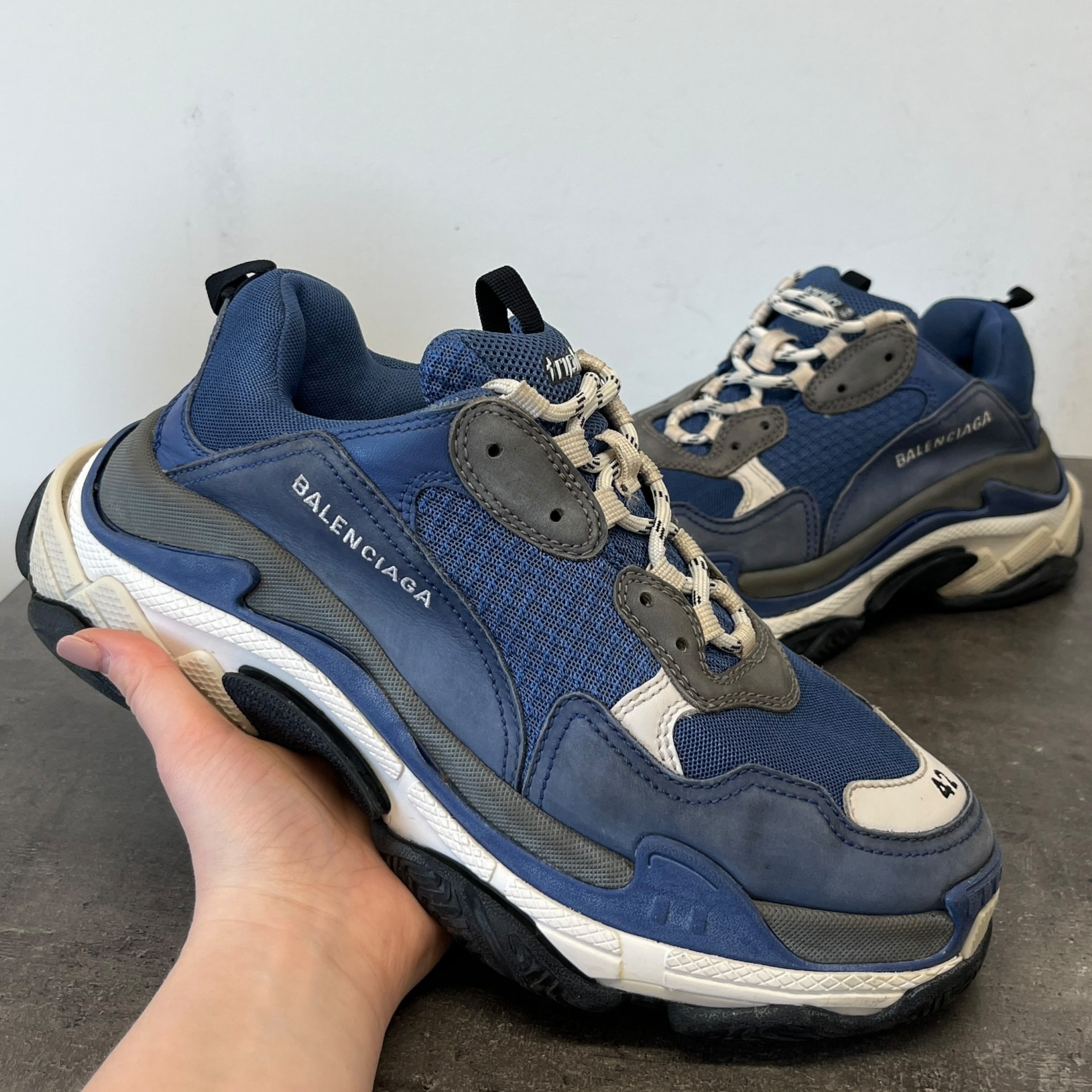 Men's Triple S Low Trainers Blue Size EU 42 / UK 8