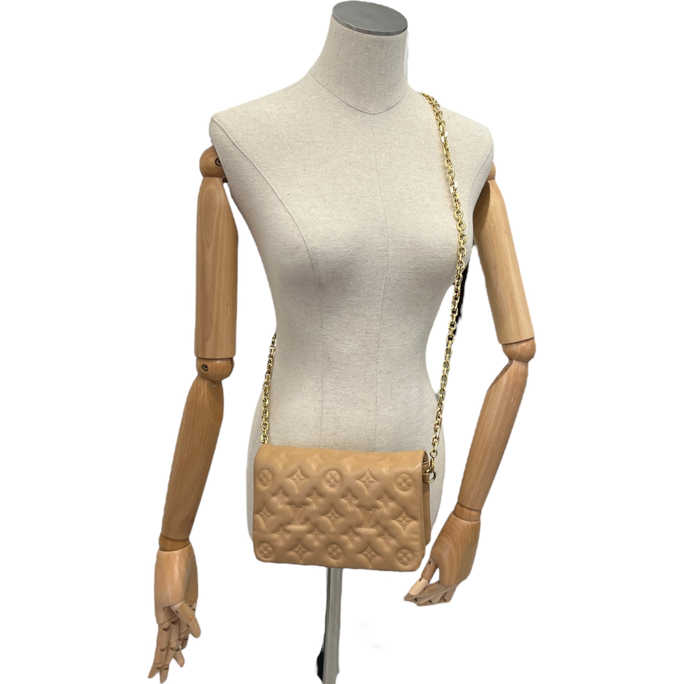 Women's Pochette Coussin Bag Beige