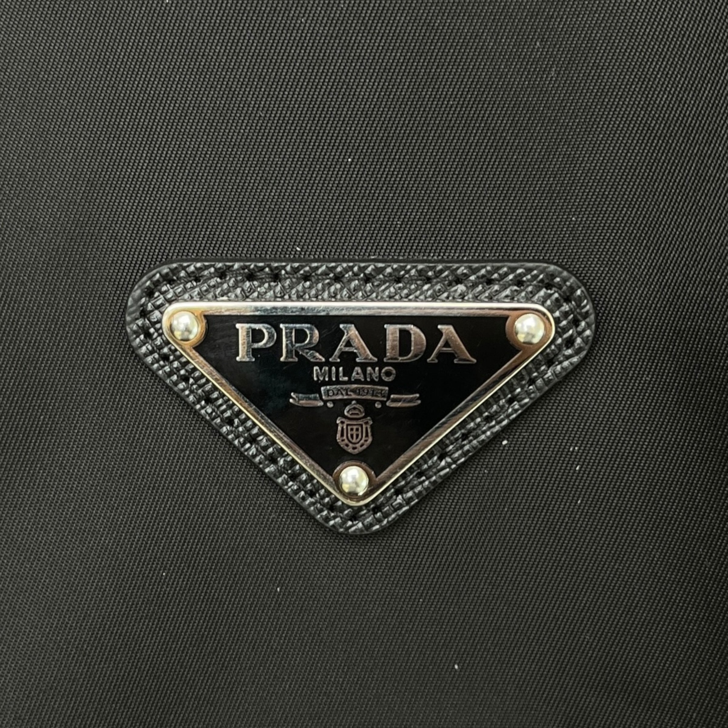 Women's Re-Nylon Plaque Logo Windbreaker Black Size IT 38 / UK 6