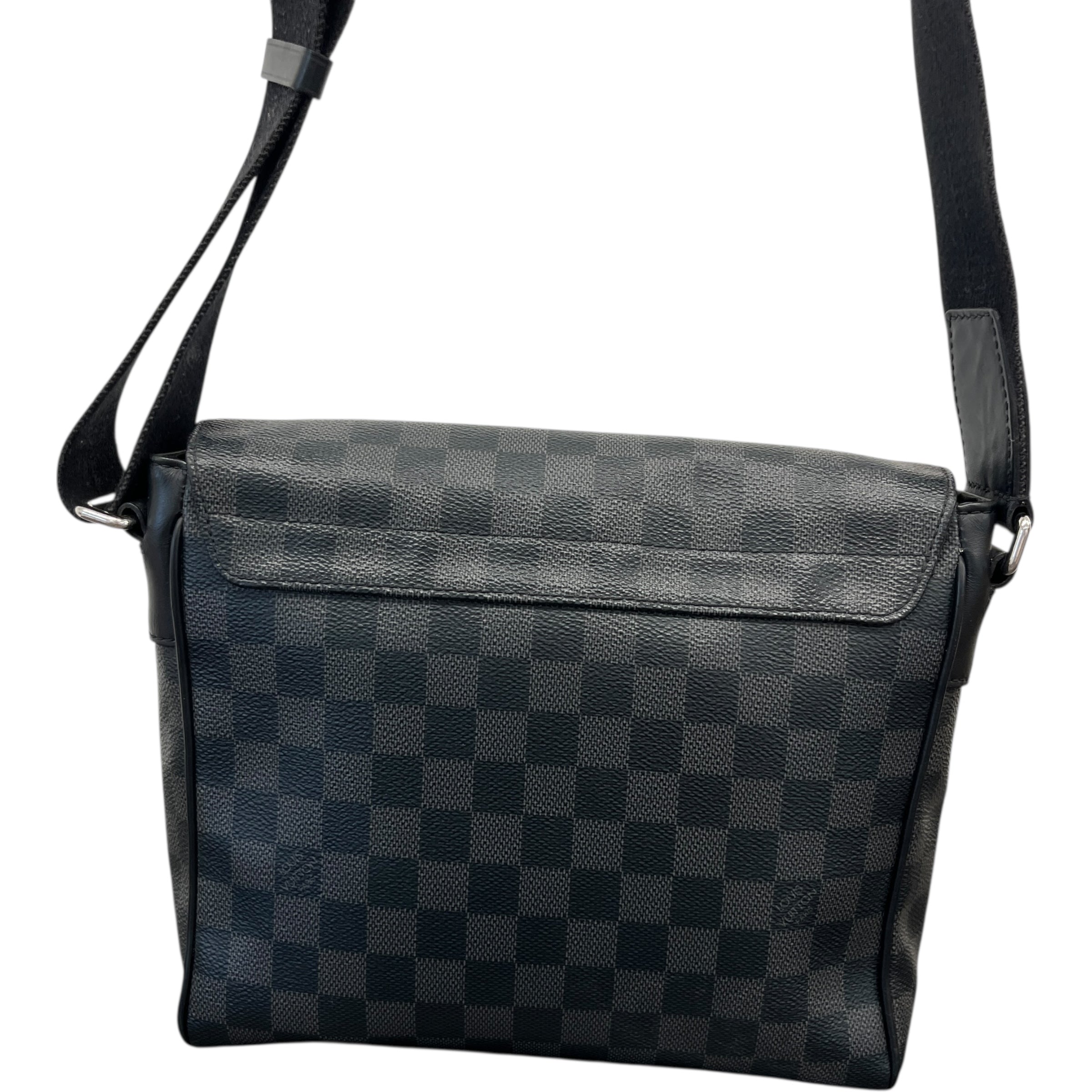 Men's Damier Graphite District Pm Messenger Bag Black