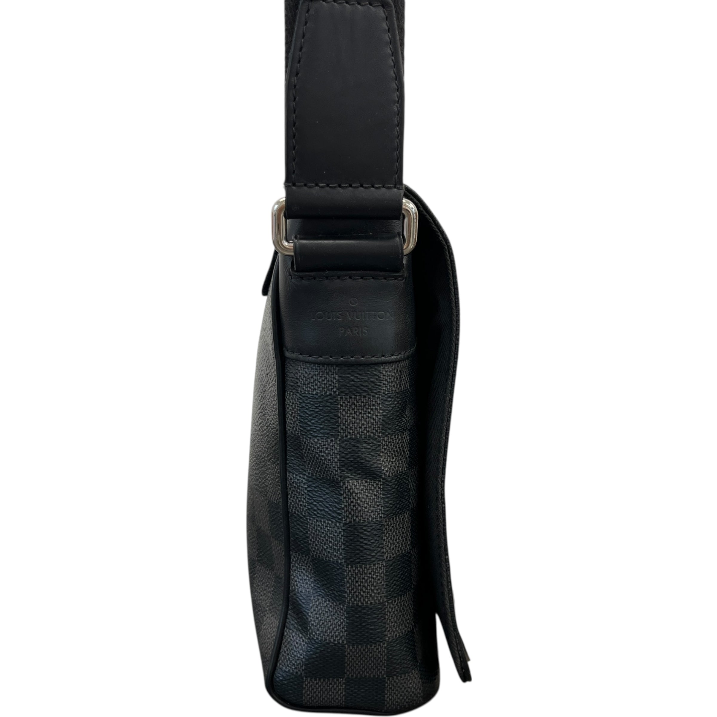 Men's Damier Graphite District Pm Messenger Bag Black