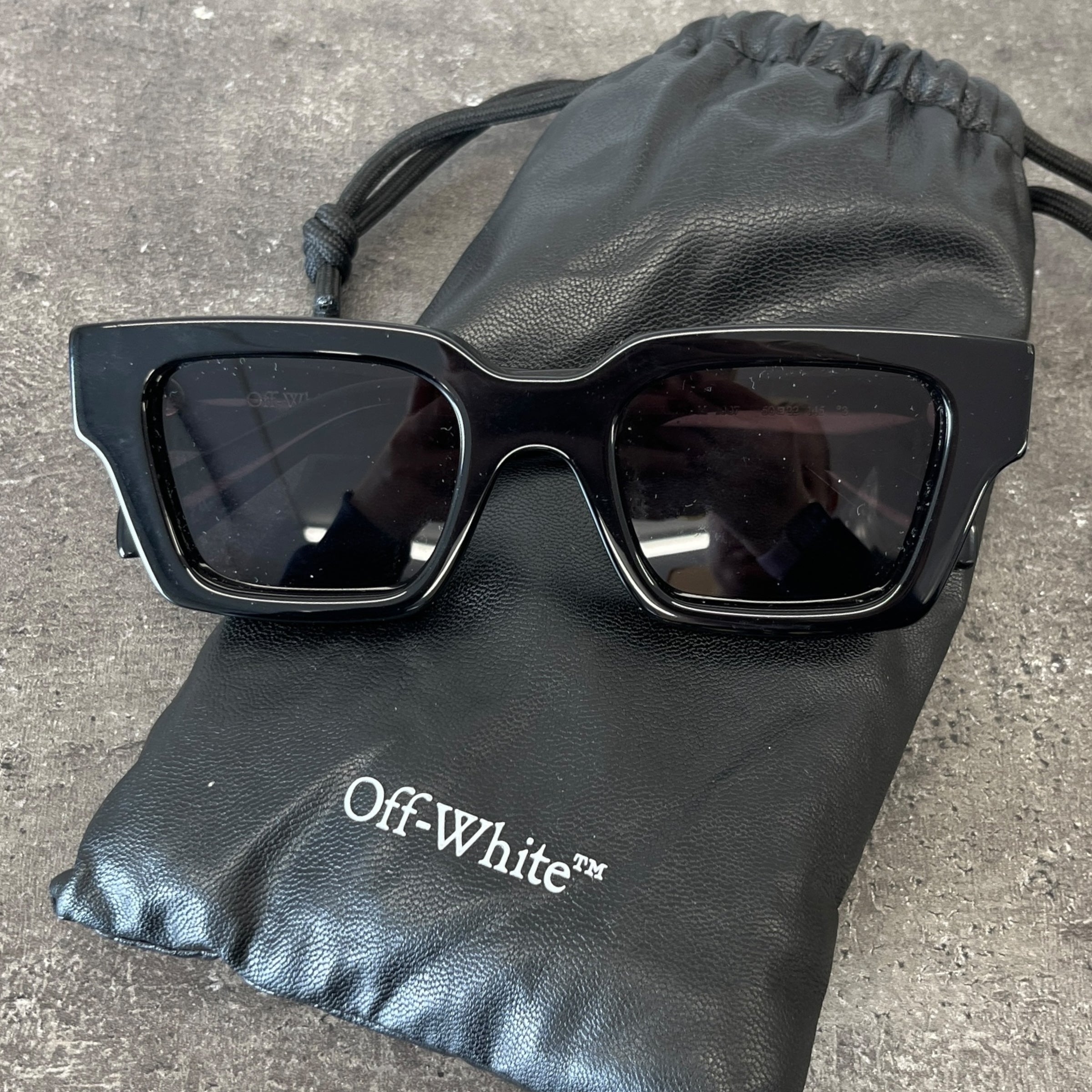 Men's Arrow Logo Sunglasses Black