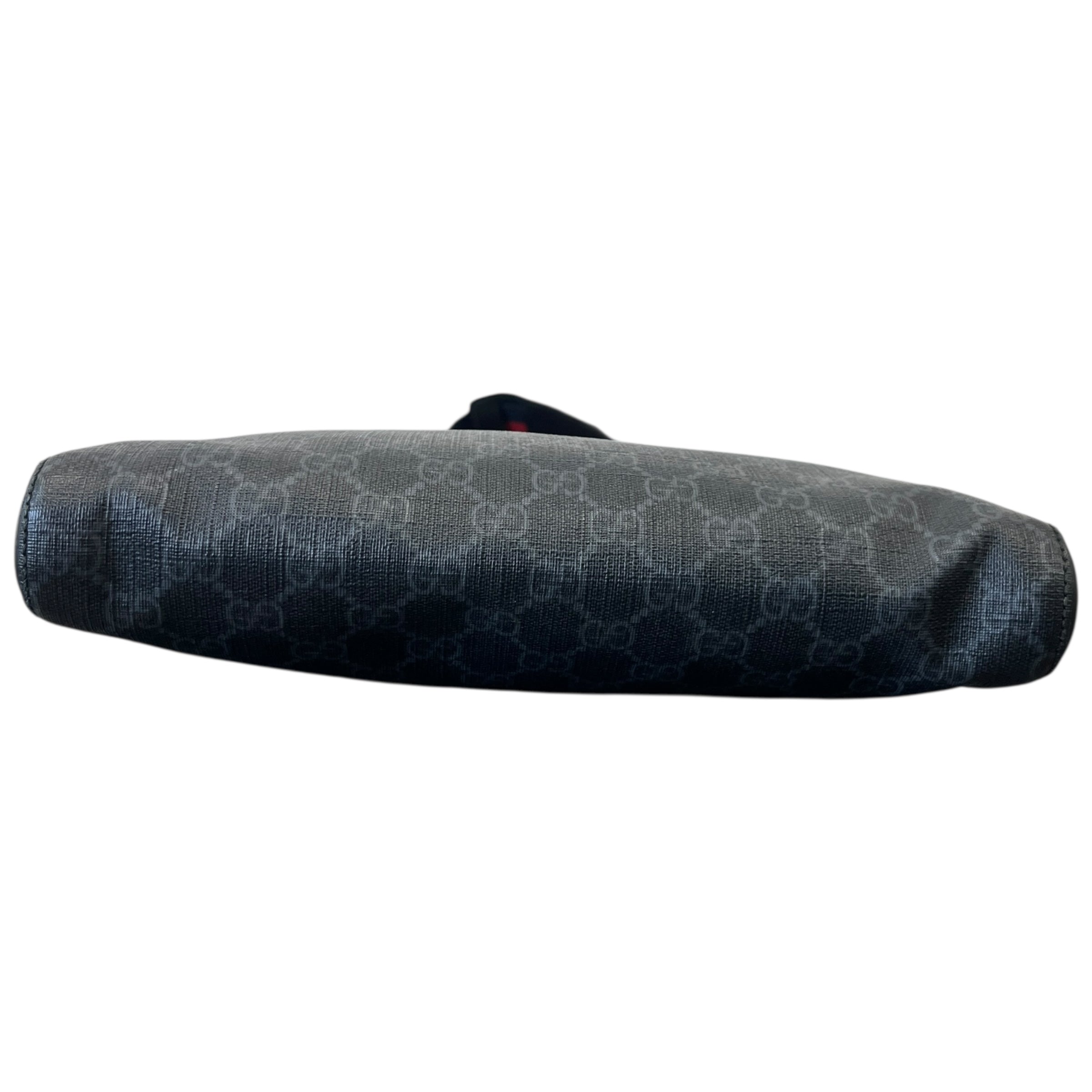 Men's Gg Supreme Web Messenger Bag Black