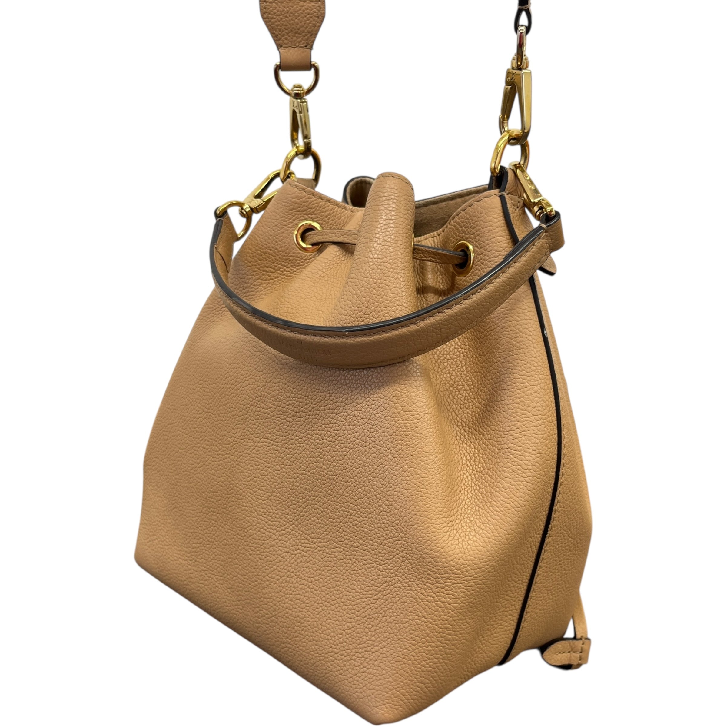 Women's Lock Me Bucket Bag Beige