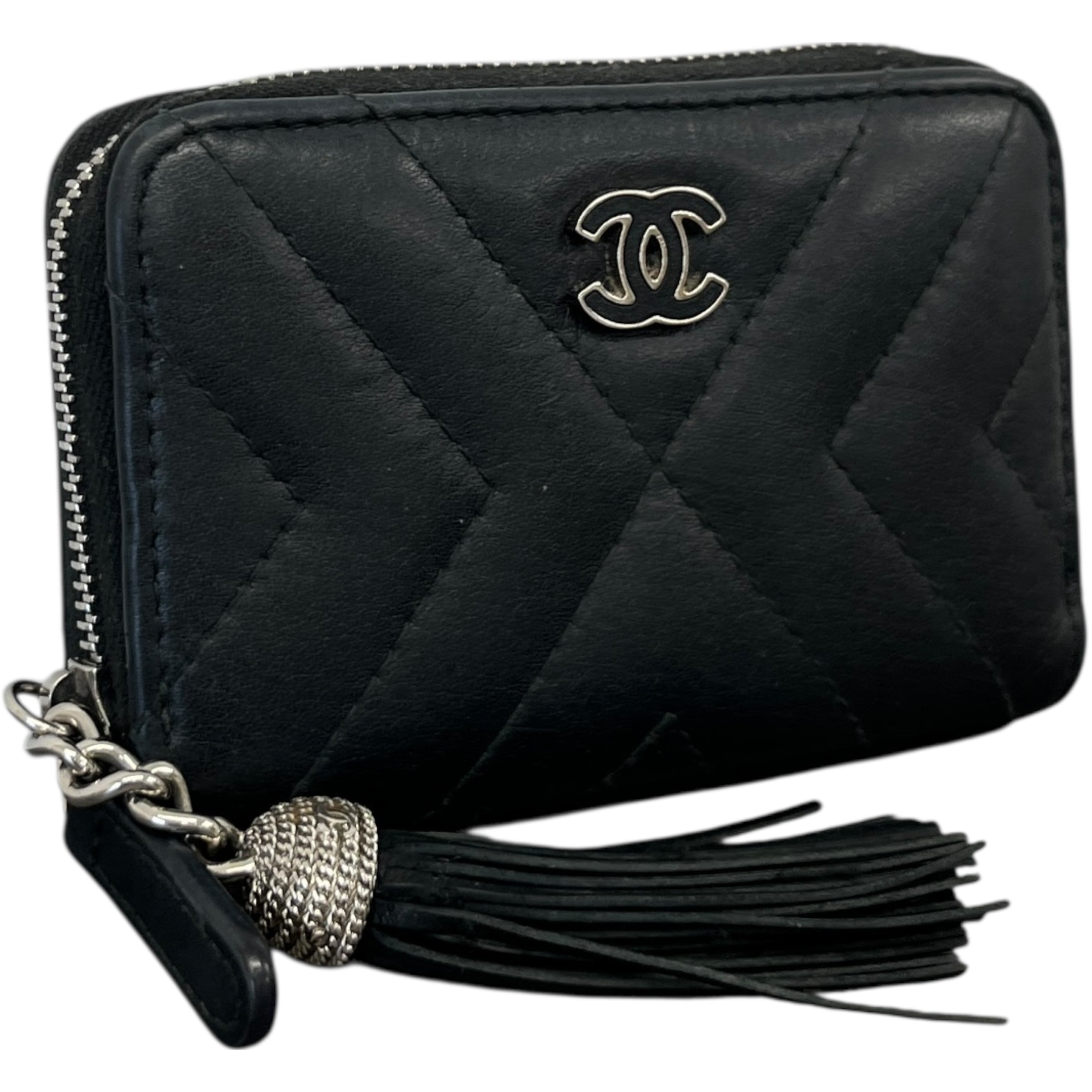 Women's Quilted Zip Around Tassel Purse Black