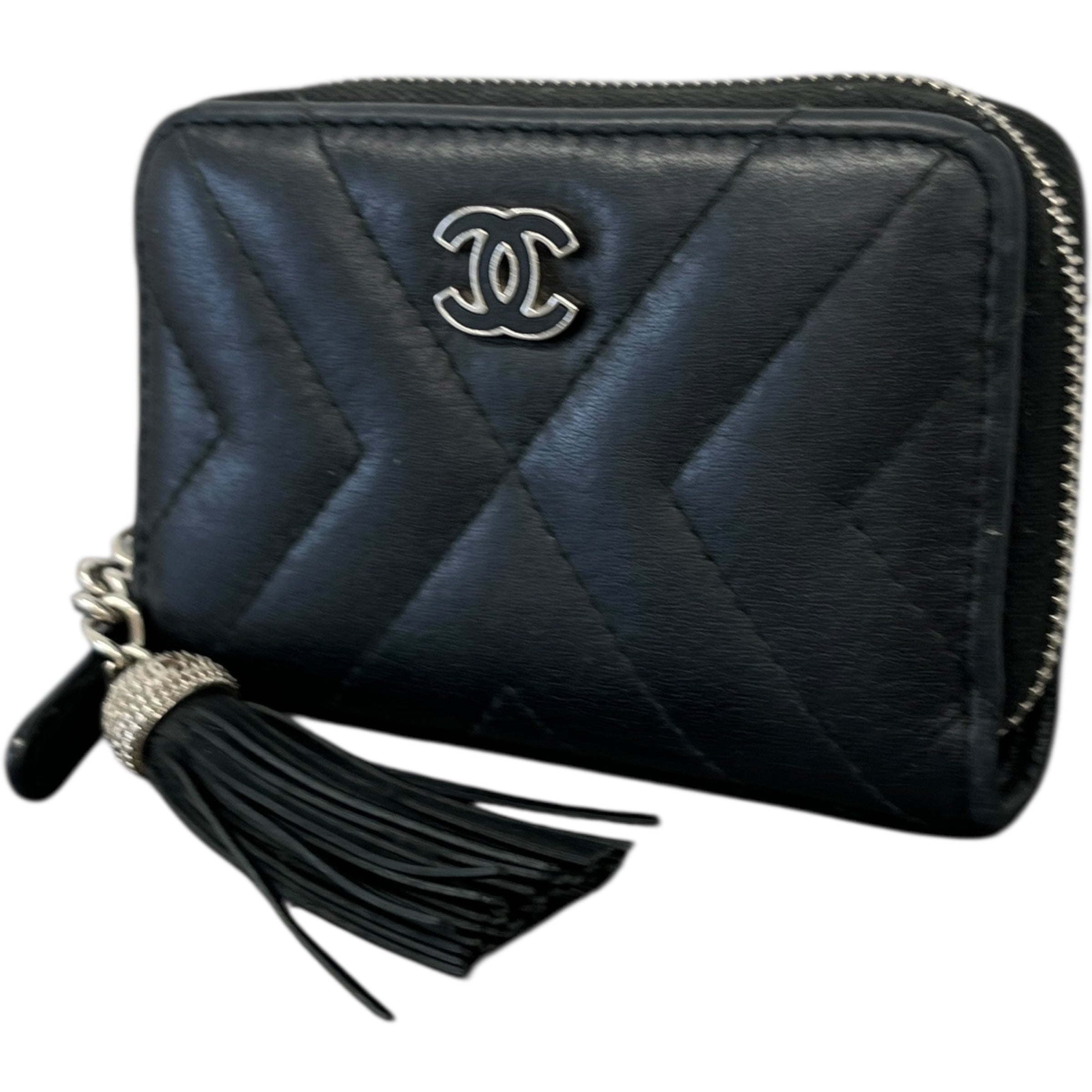 Women's Quilted Zip Around Tassel Purse Black