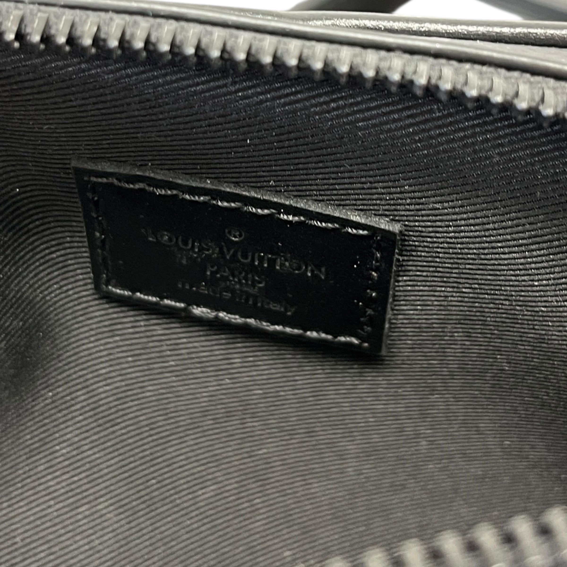 Men's Monogram Eclipse Alpha Wearable Wallet Messenger Bag Black