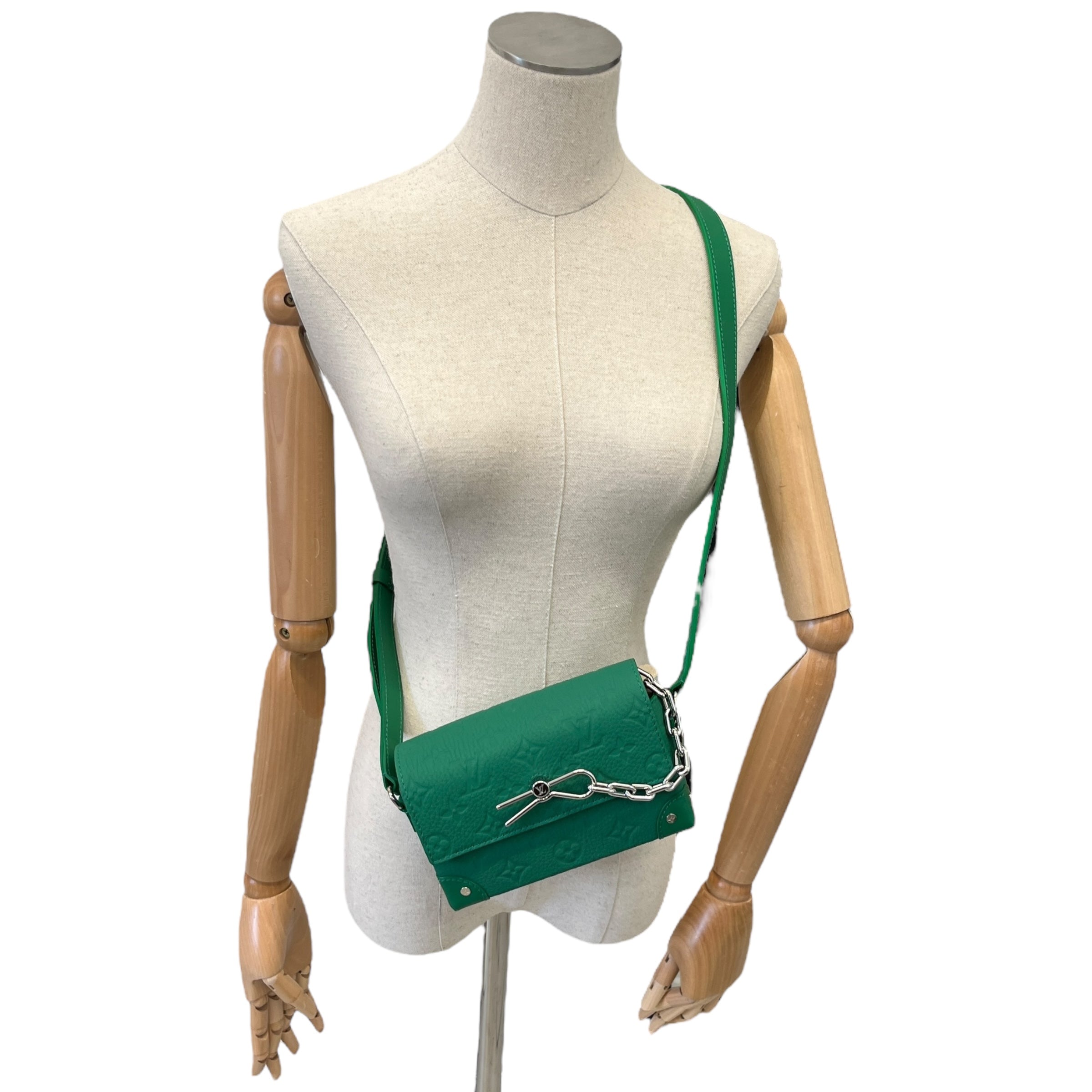 Steamer Wearable Wallet Bag Green