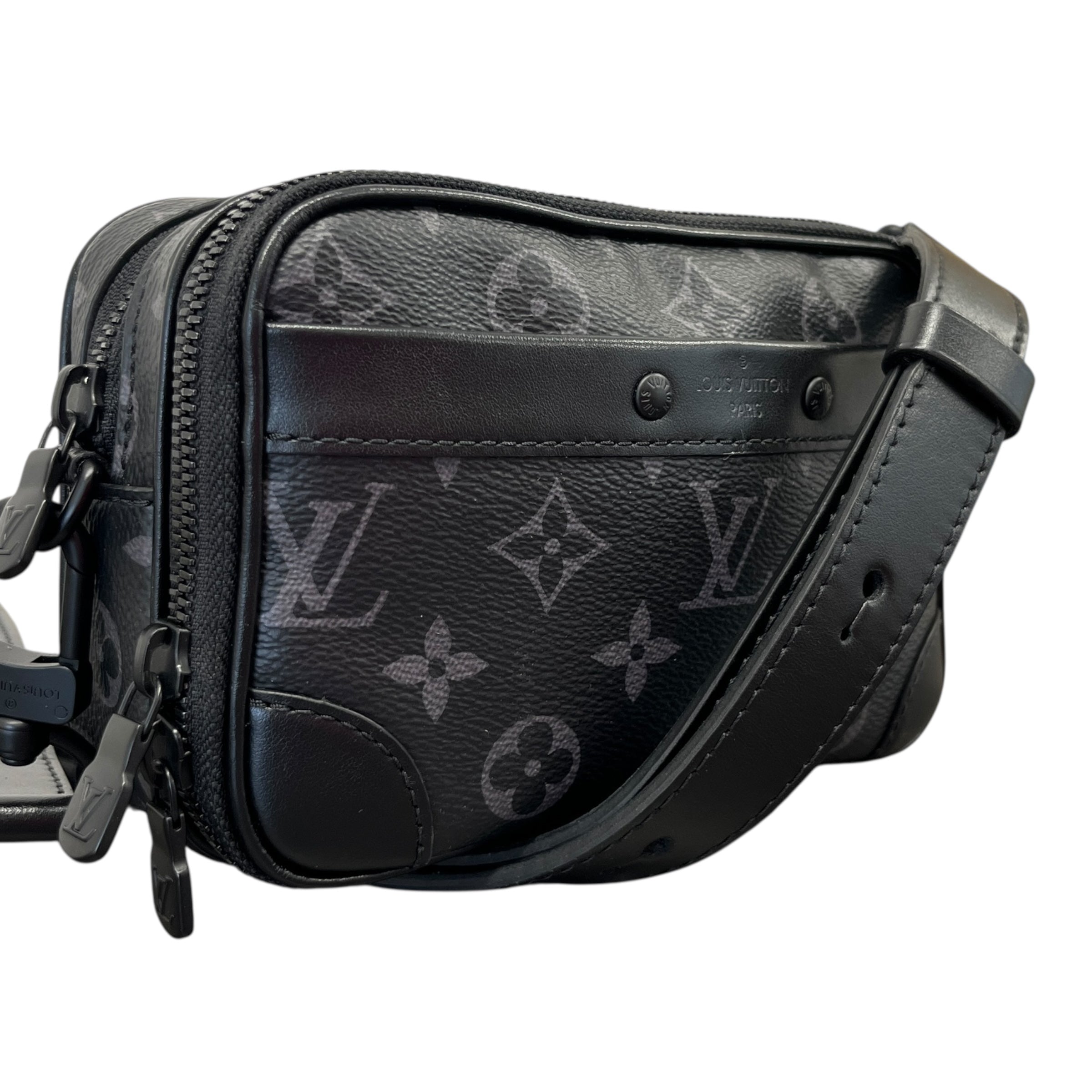 Men's Monogram Eclipse Alpha Wearable Wallet Messenger Bag Black