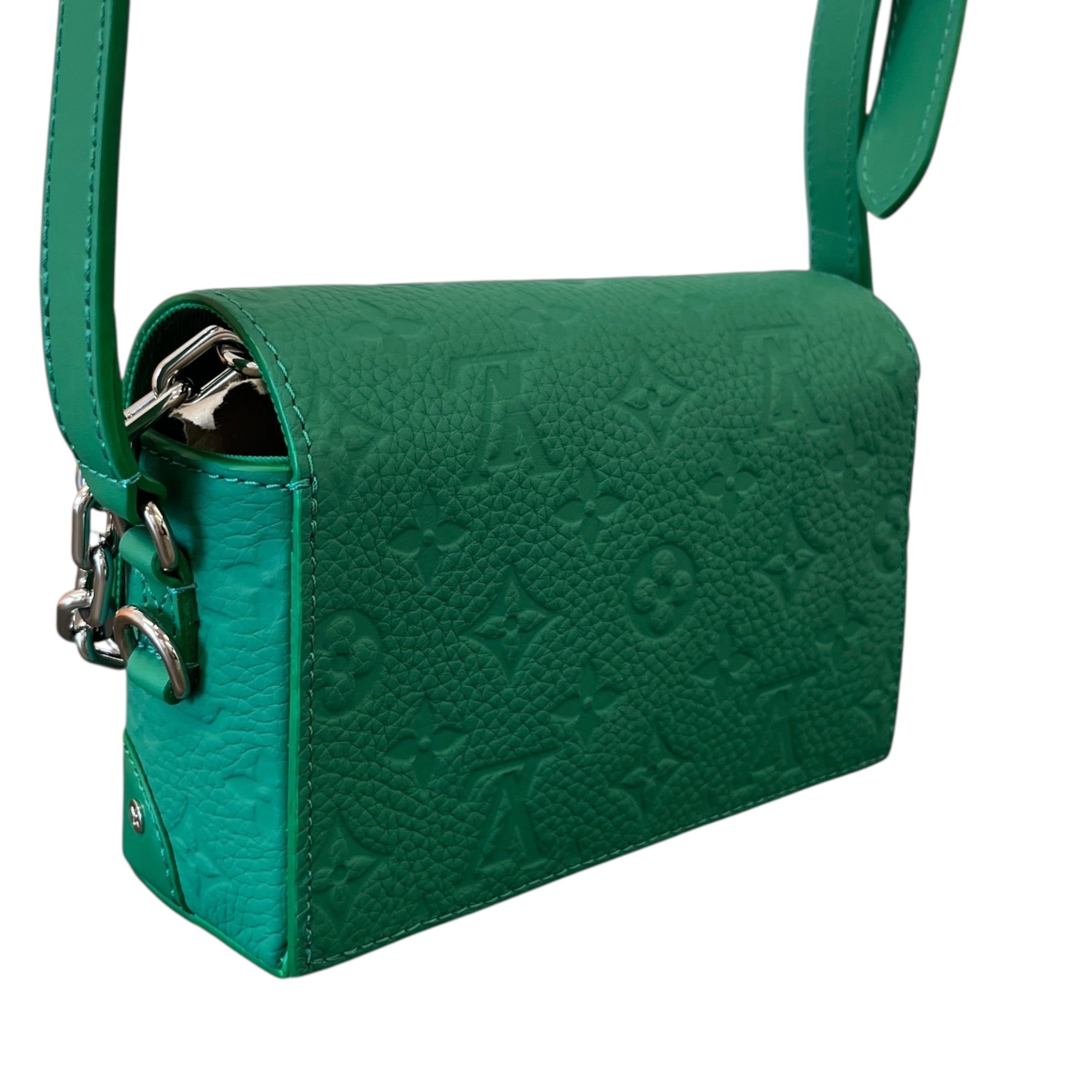 Steamer Wearable Wallet Bag Green