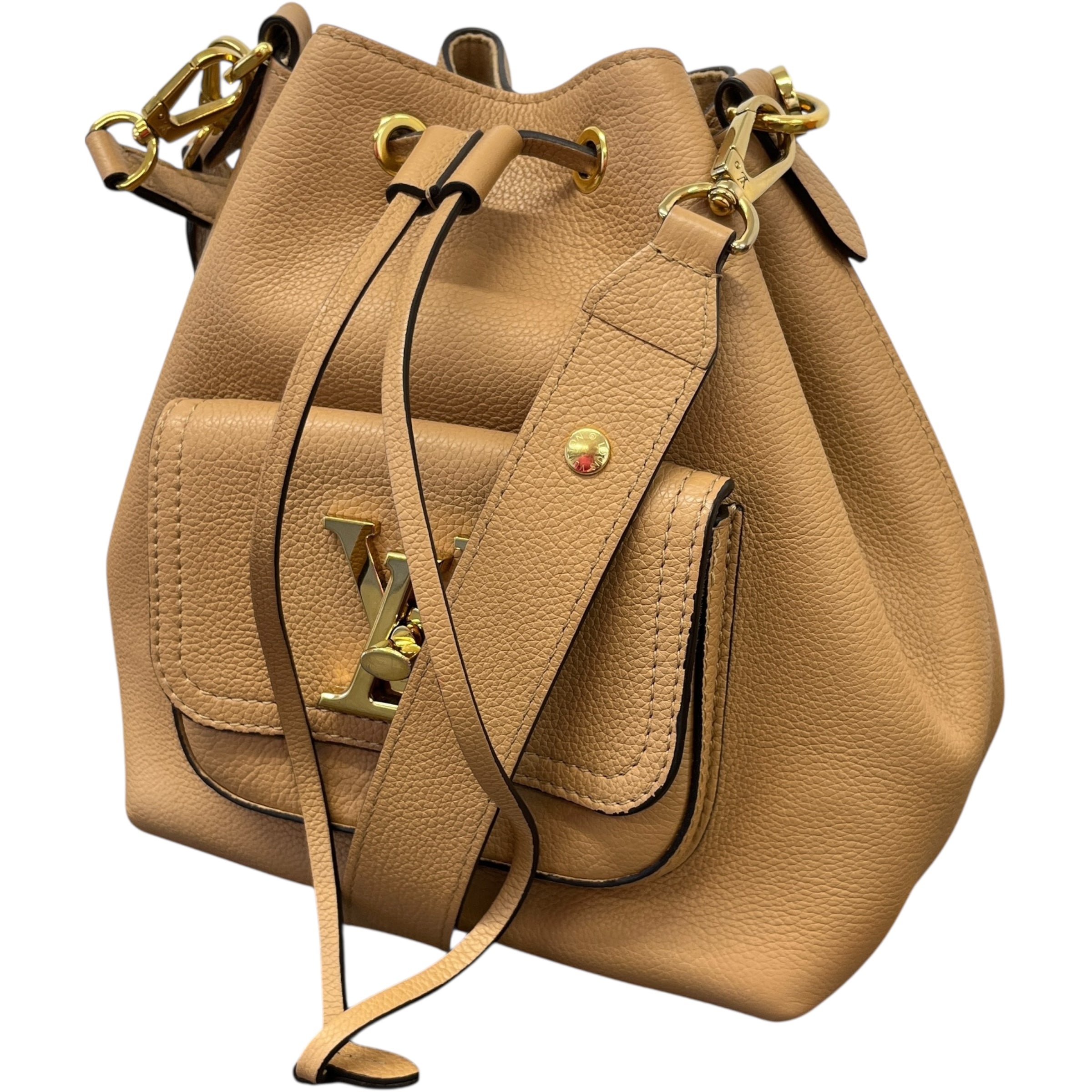 Women's Lock Me Bucket Bag Beige