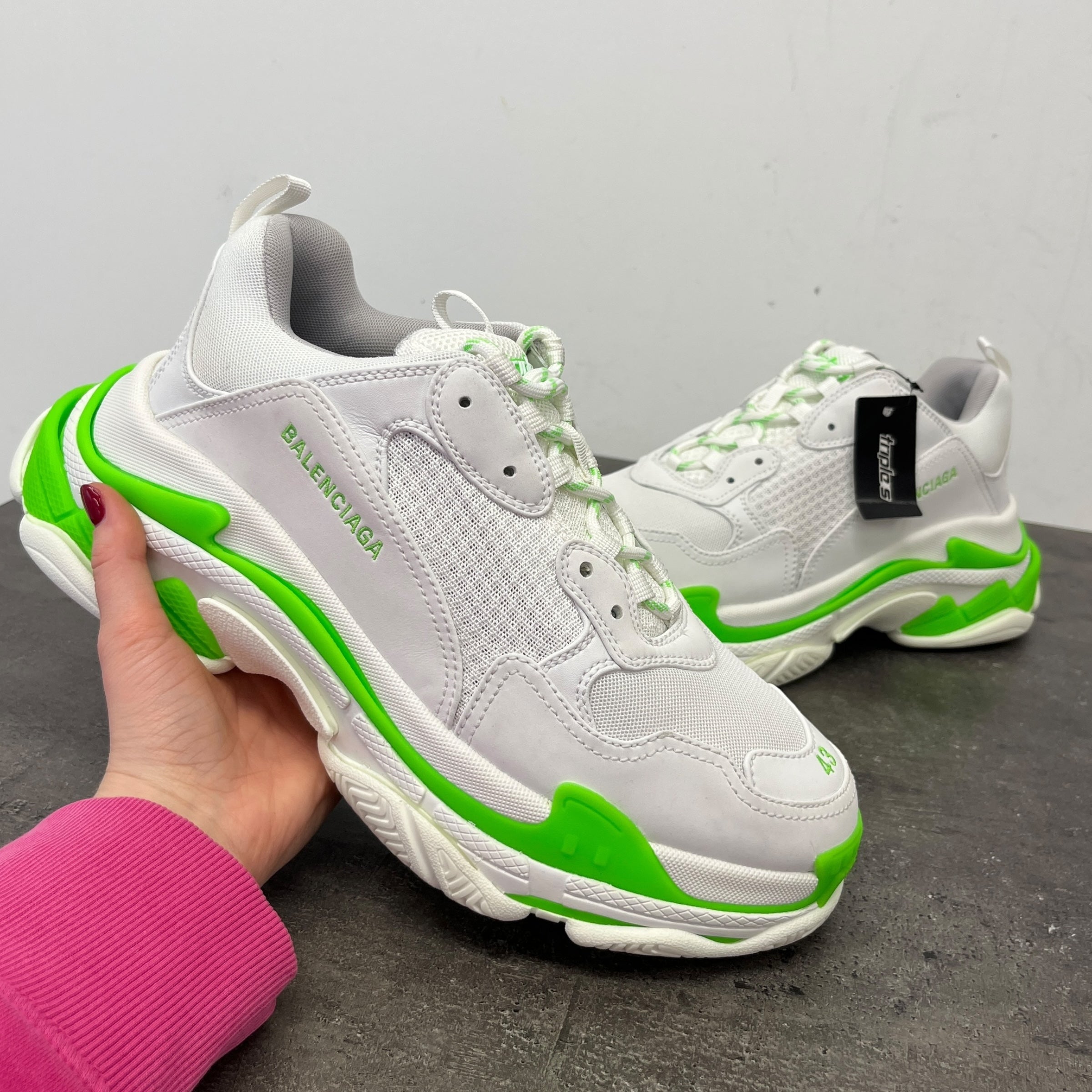 Men's Triple S Low Trainers White Size EU 43 / UK 9