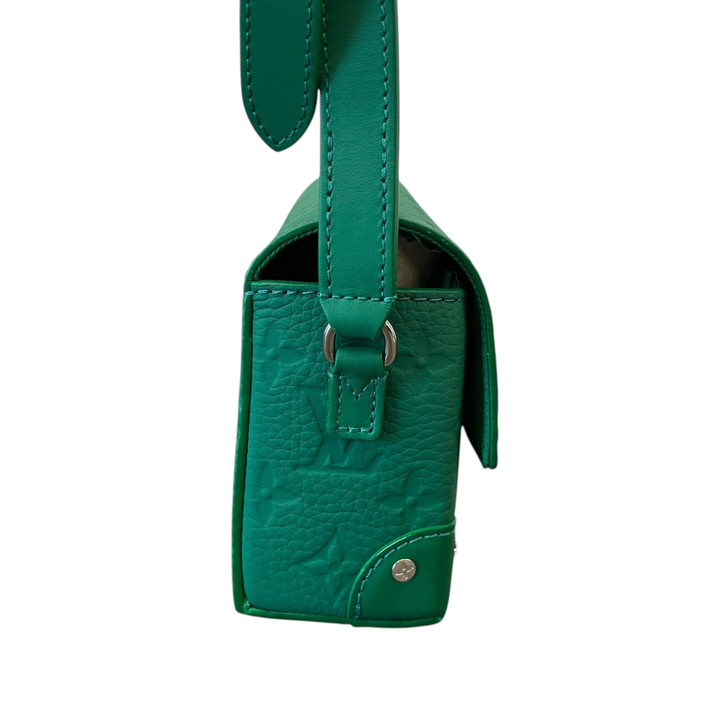 Steamer Wearable Wallet Bag Green