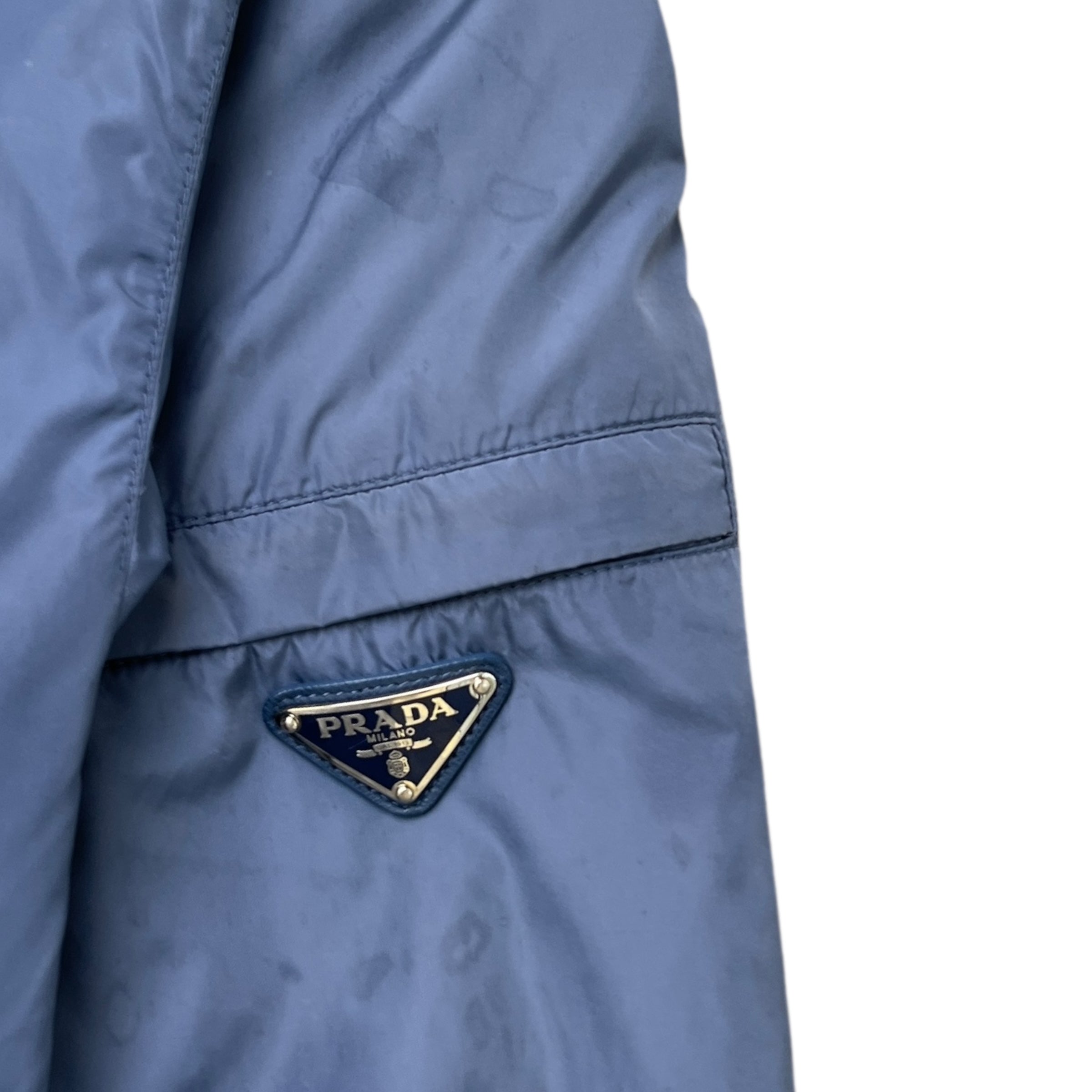 Men's Plaque Logo Re-Nylon Windbreaker Blue Size M