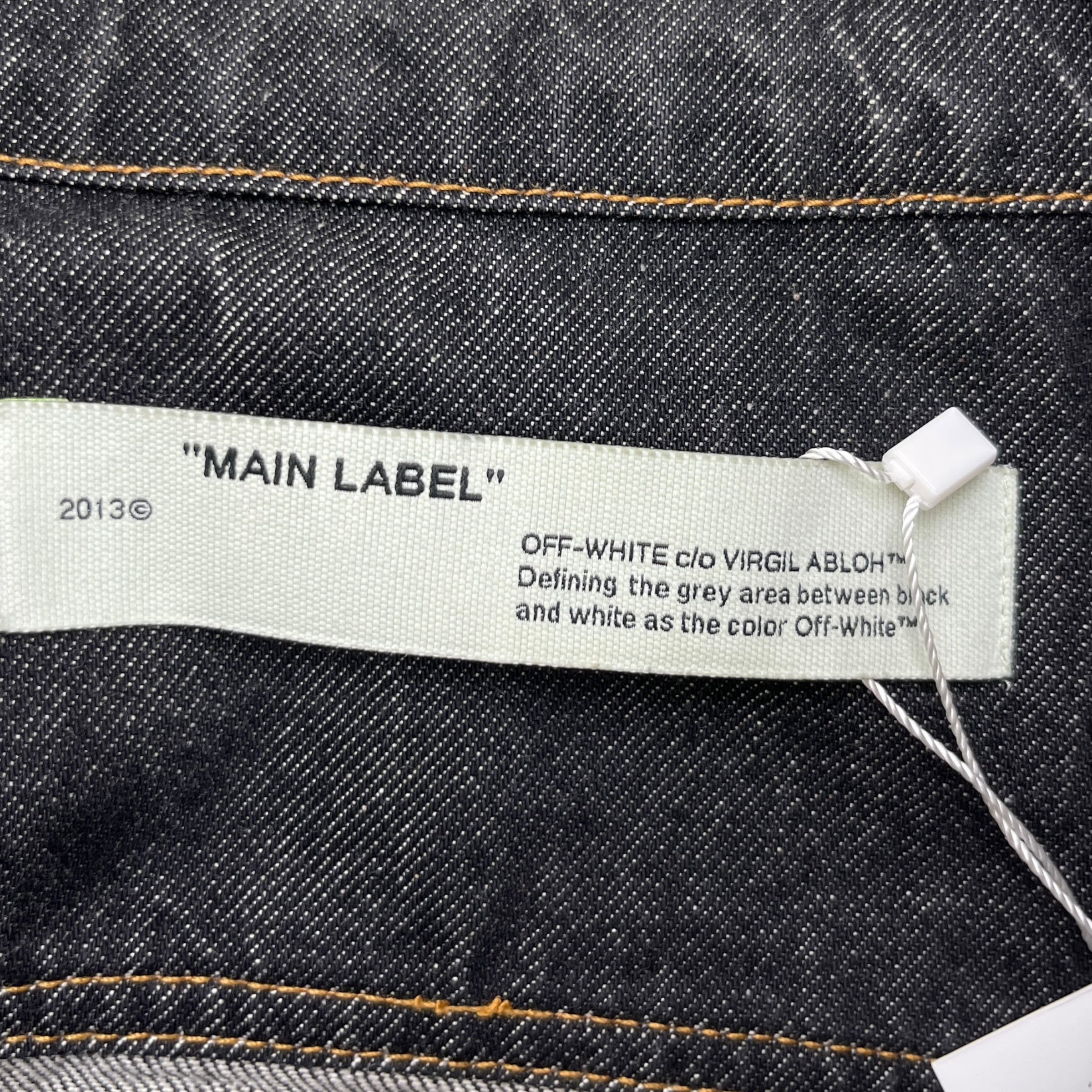 Men's Distressed Arrow Logo Jacket Black Size M