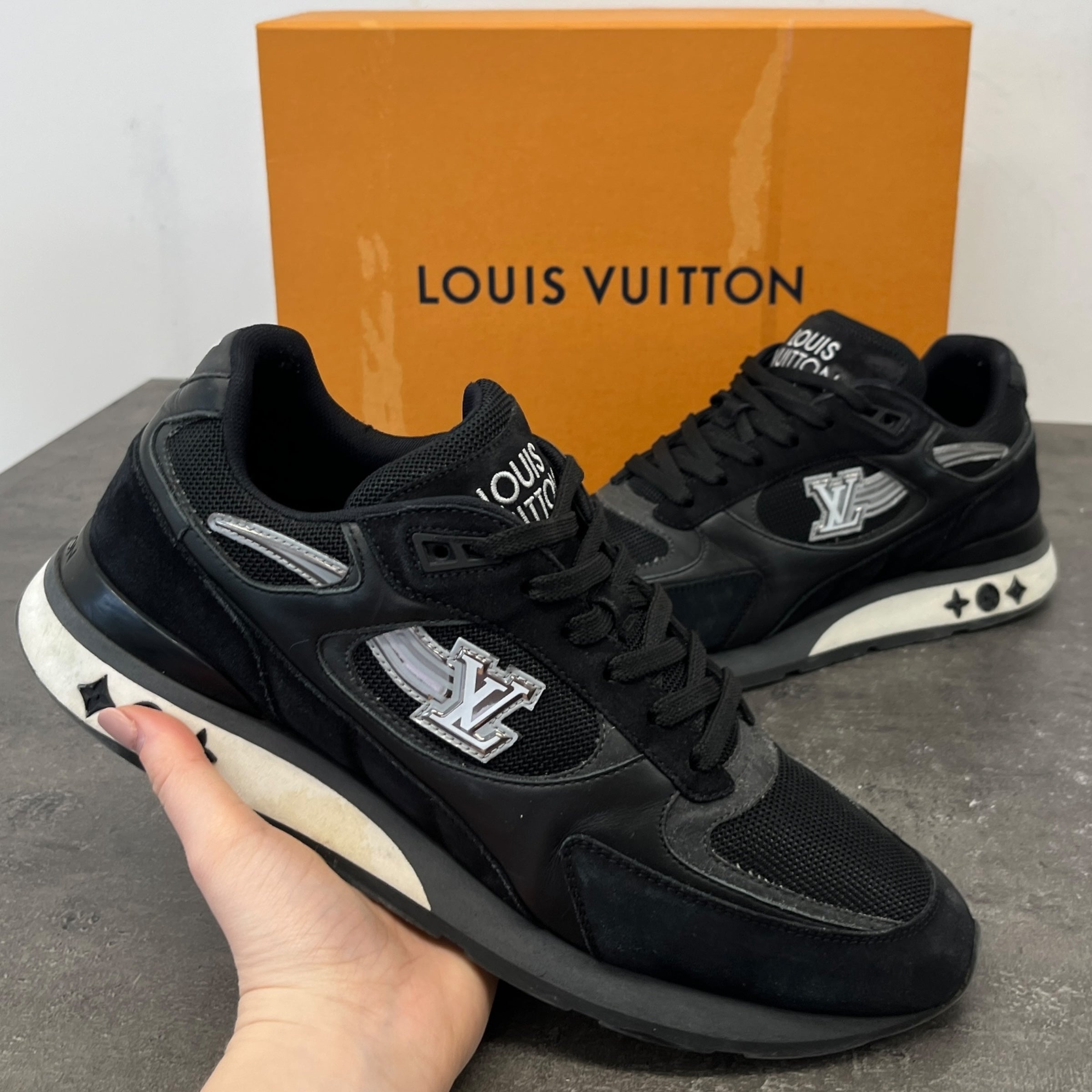 Men's Run Away Low Trainers Black Size EU 42.5 / UK 8.5