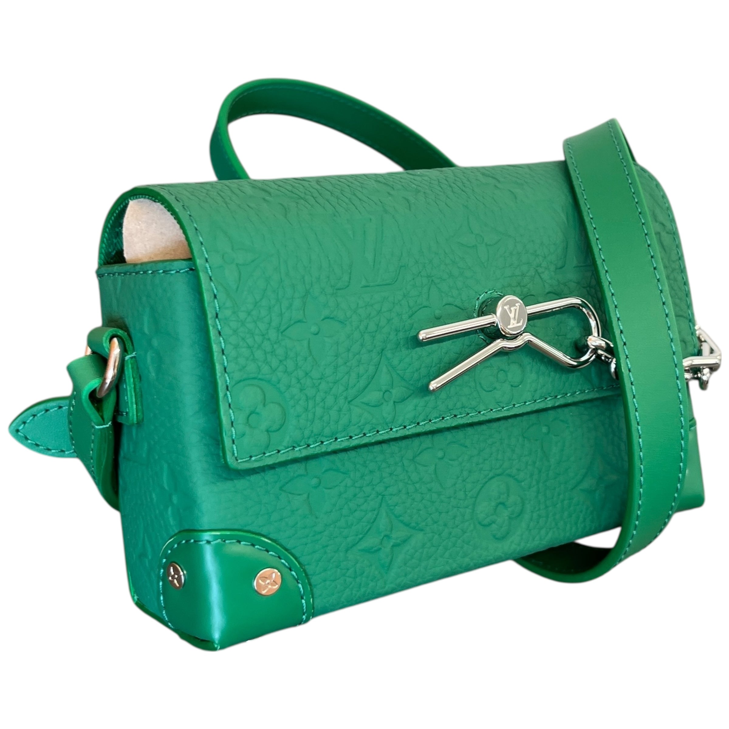 Steamer Wearable Wallet Bag Green