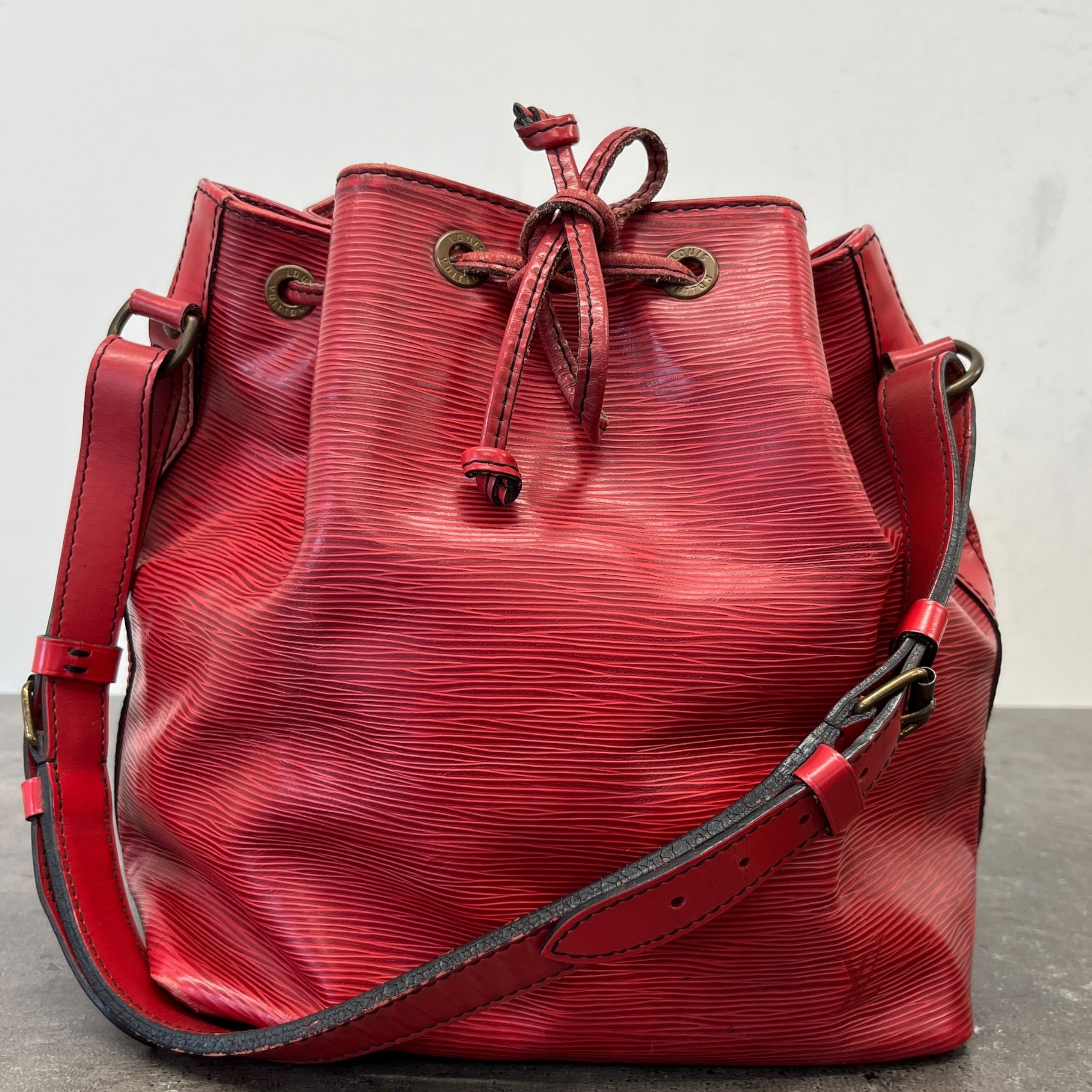 Women's Epi Petit Noe Bag Red