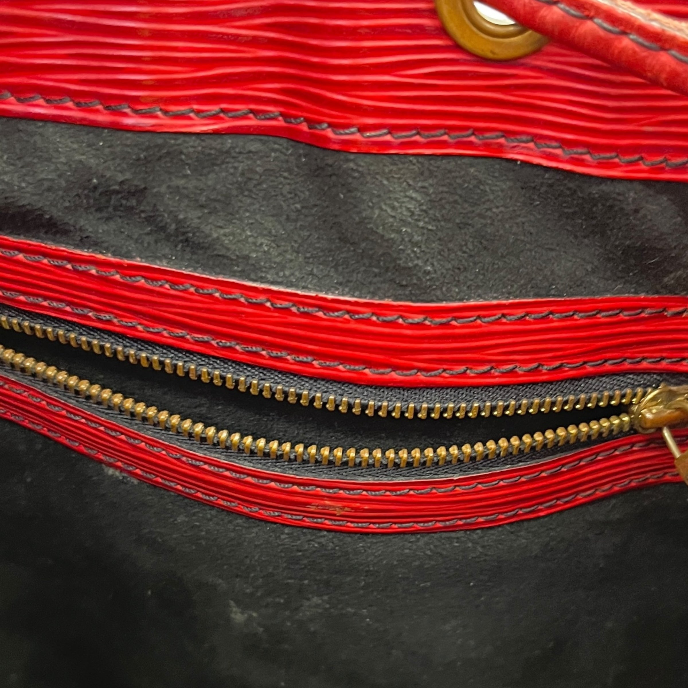 Women's Epi Petit Noe Bag Red