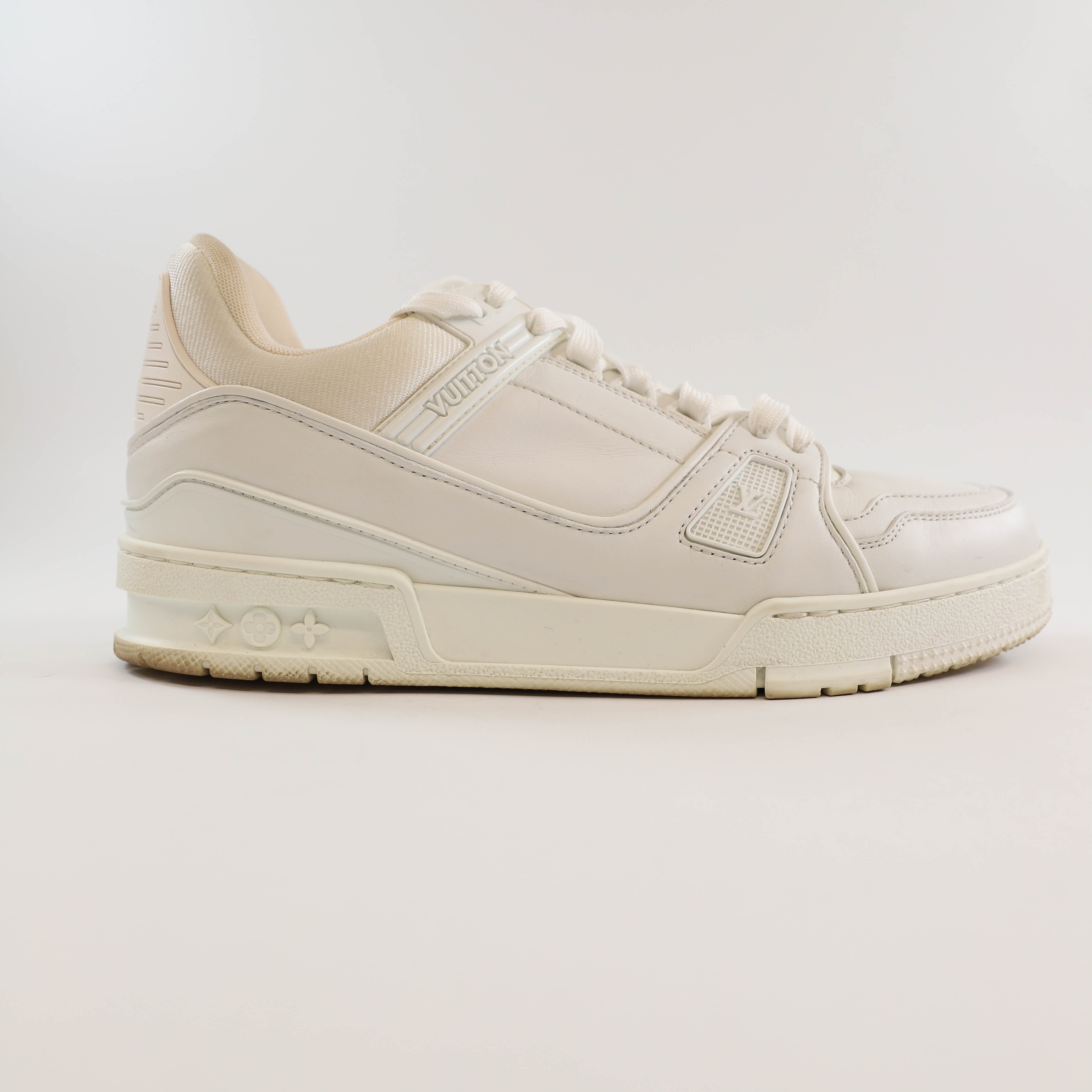 Lv trainer leather low trainers Louis Vuitton White size 45.5 EU