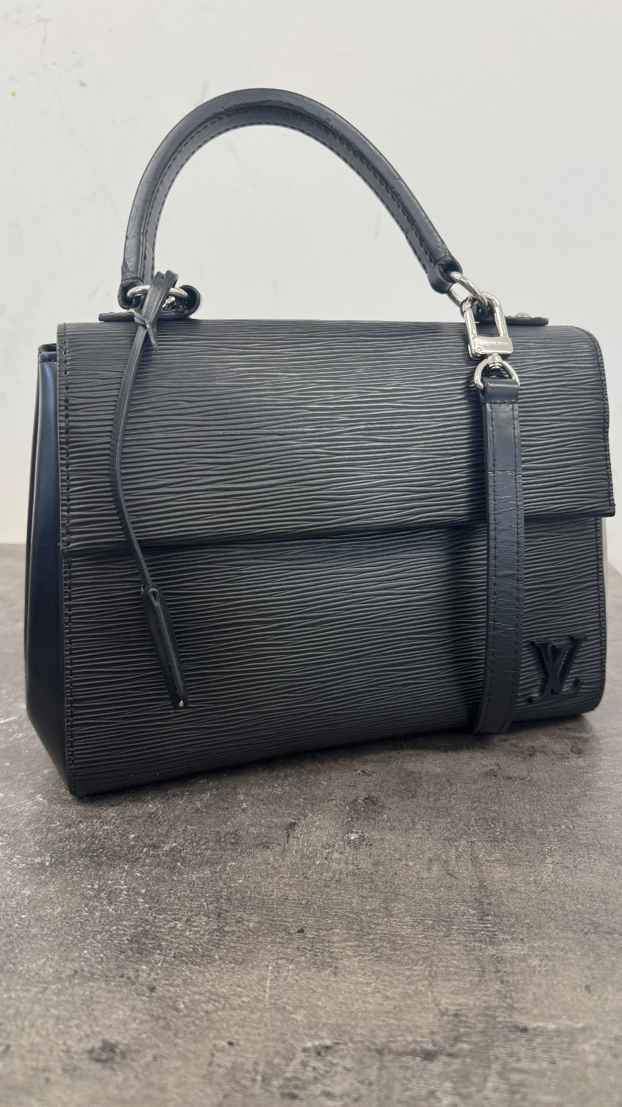 Women's Epi Leather Cluny Bb Bag Black