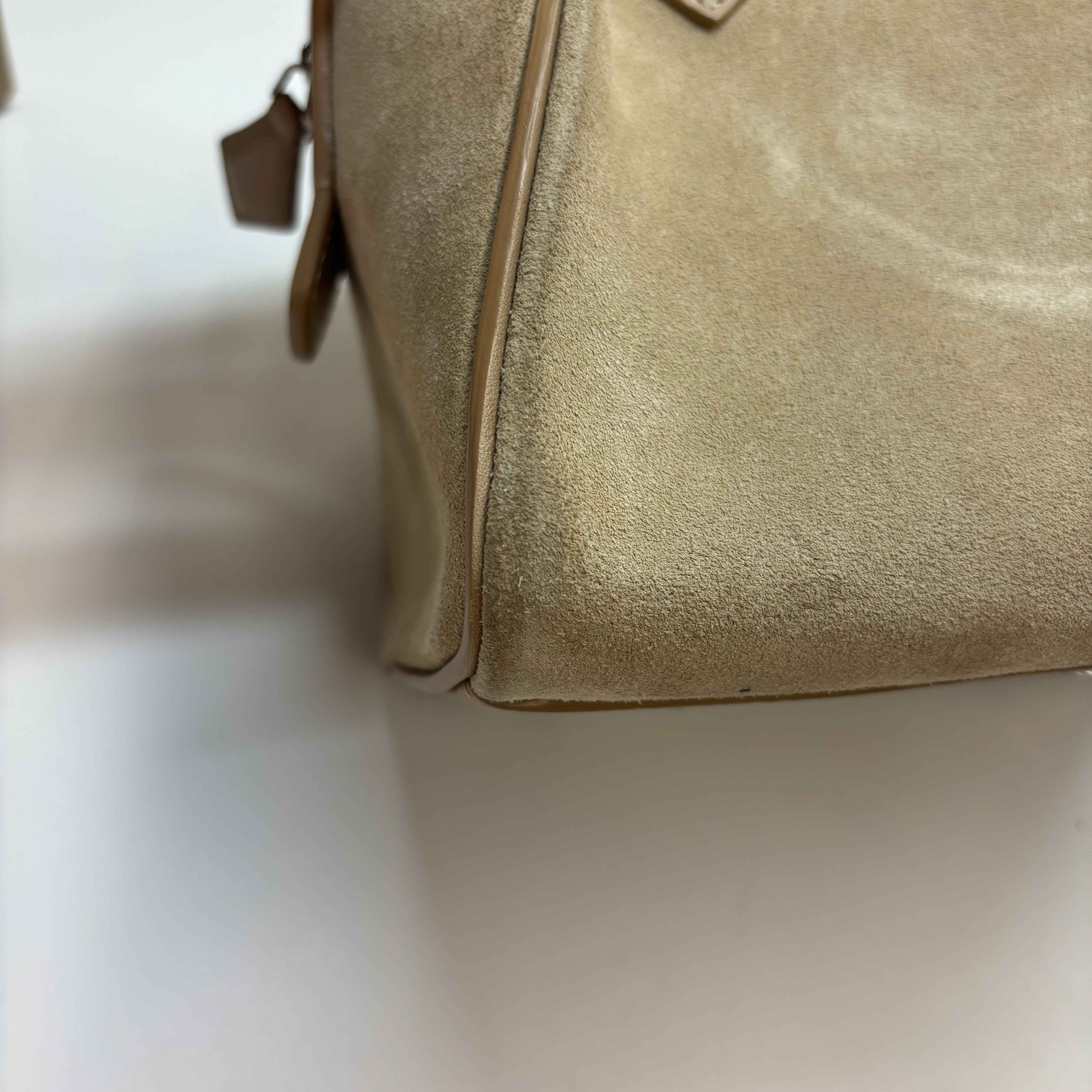 Women's Suede Cubic Illusion Fleur Speed Bag Beige