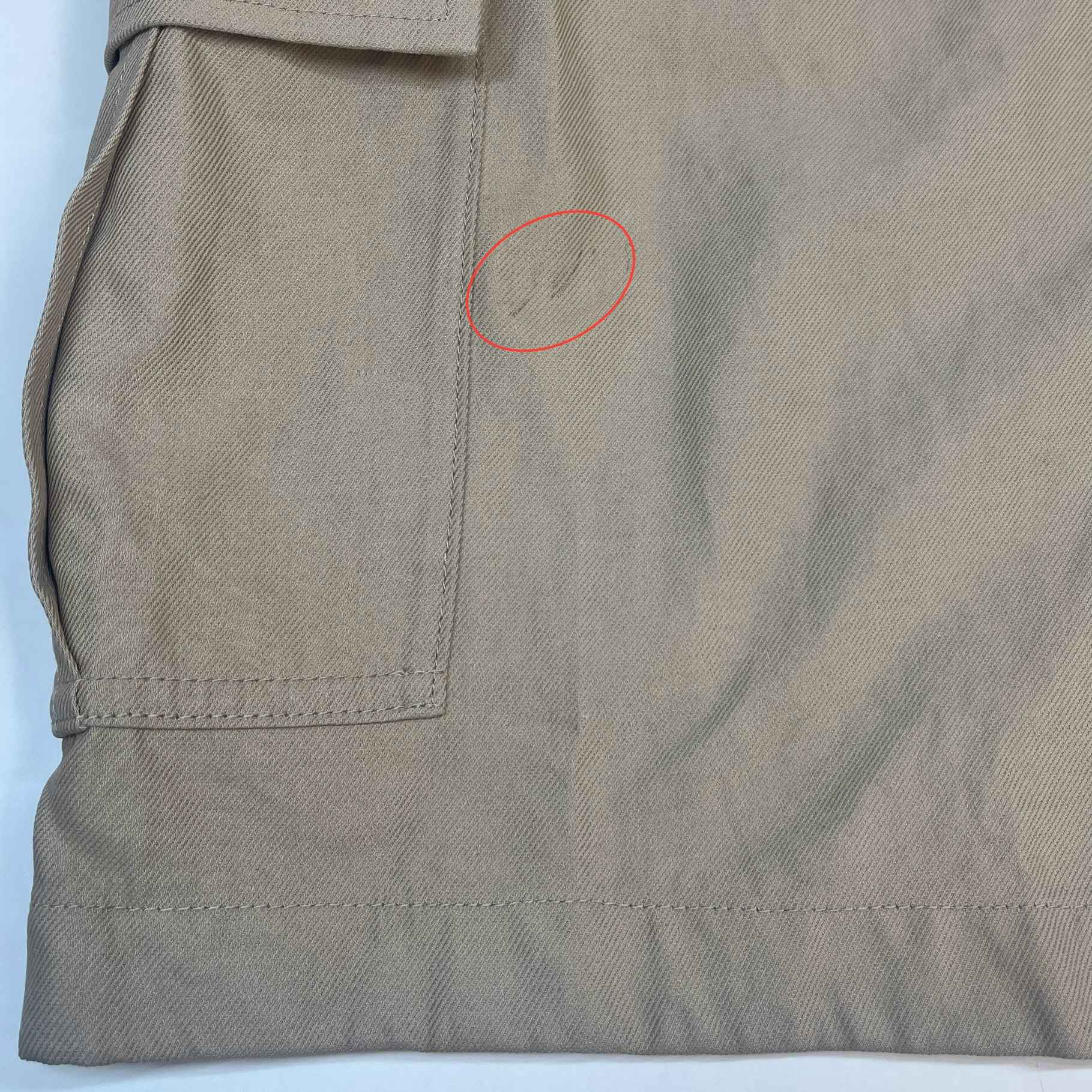 Men's Embroidered Logo Cargo Shorts Beige Size IT 58 / UK 42