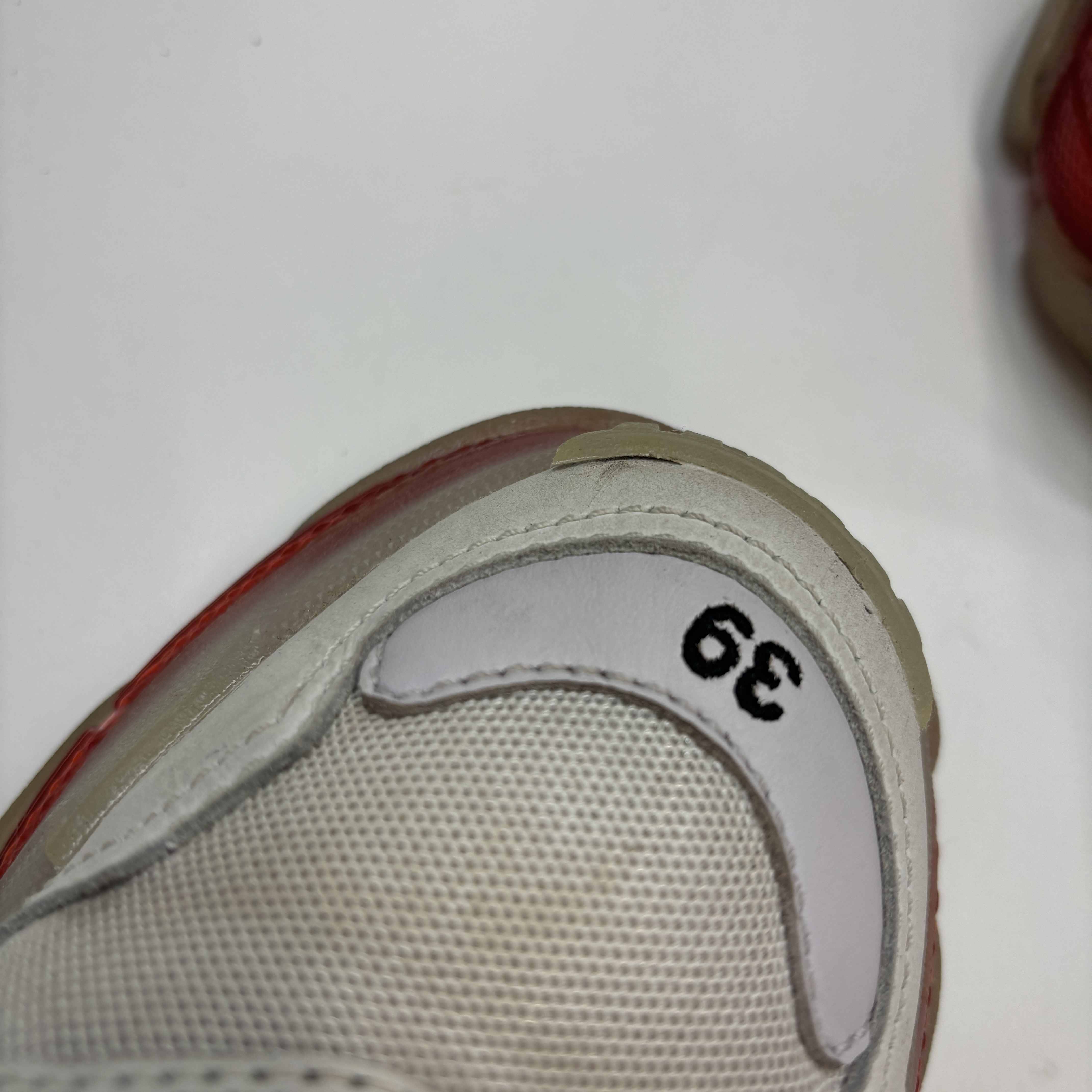 Women's Triple S Low Trainers Red Size EU 39 / UK 6