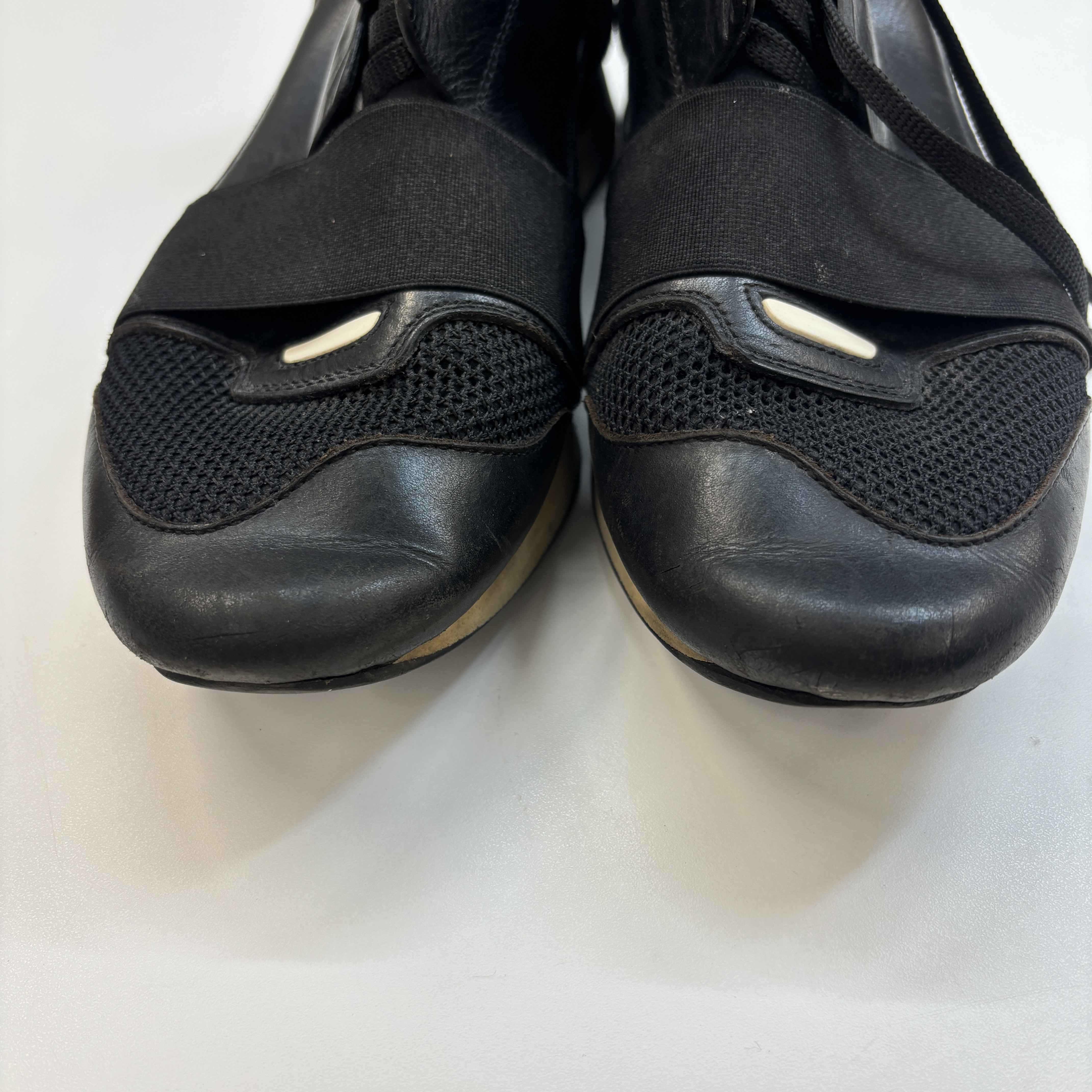 Men's Race Runner Low Trainers Black Size EU 41 / UK 7