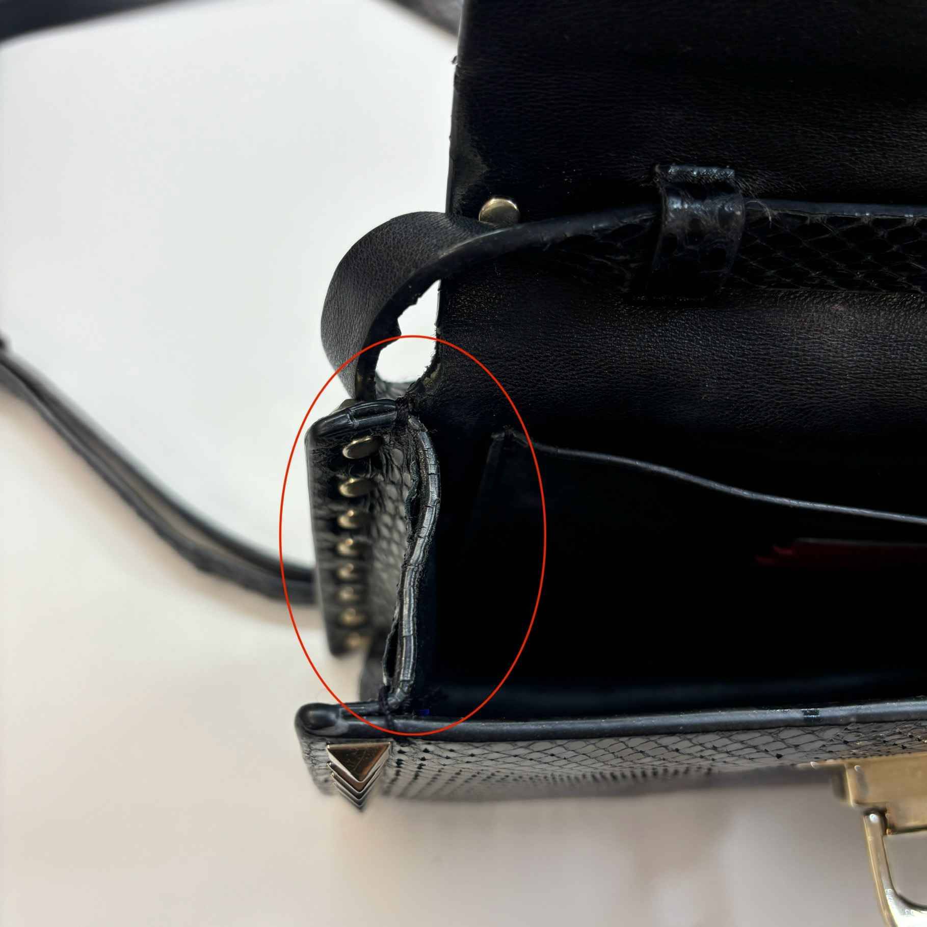 Women's Rockstud Spike Clutch Black