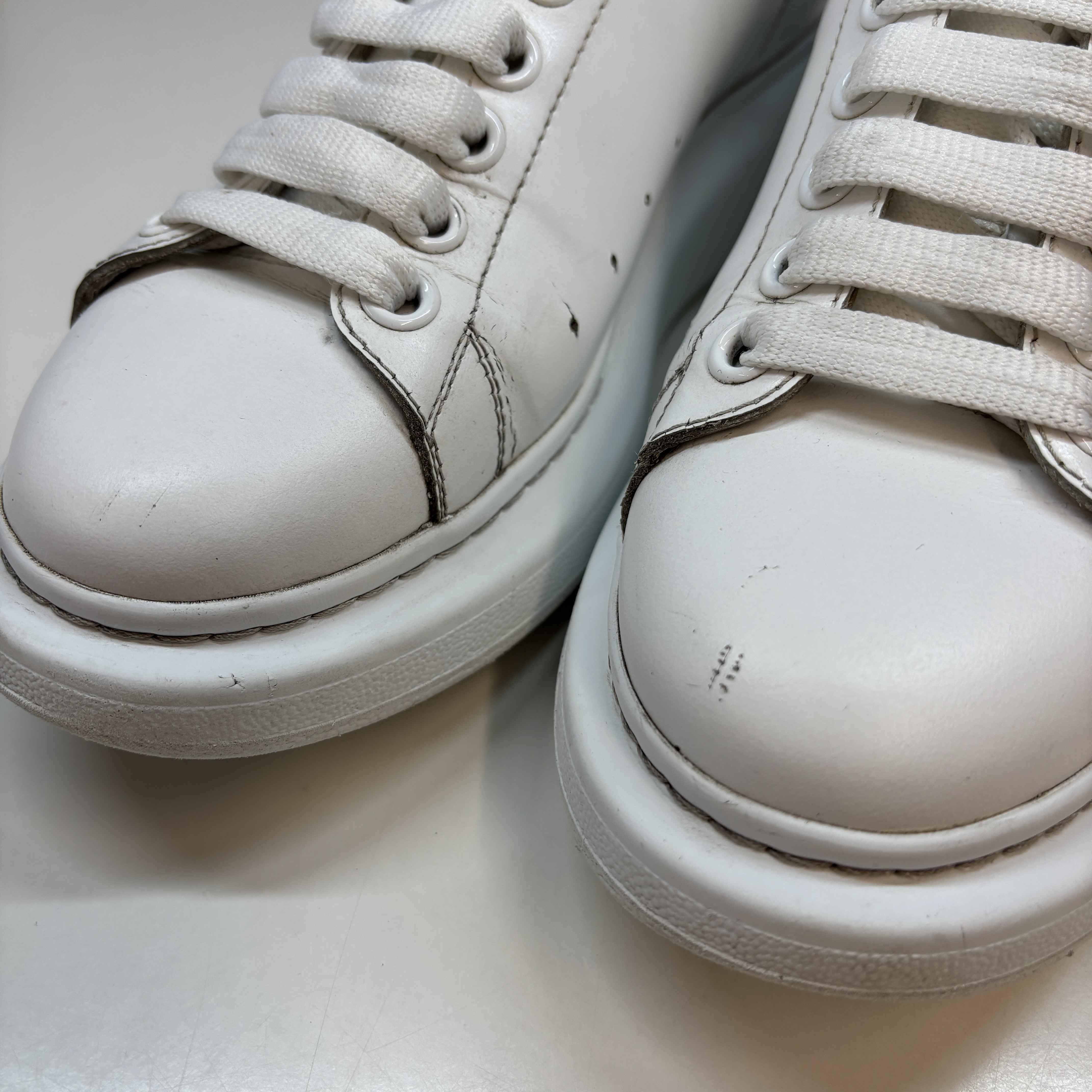 Men's Oversized Low Trainers White Size EU 40 / UK 6