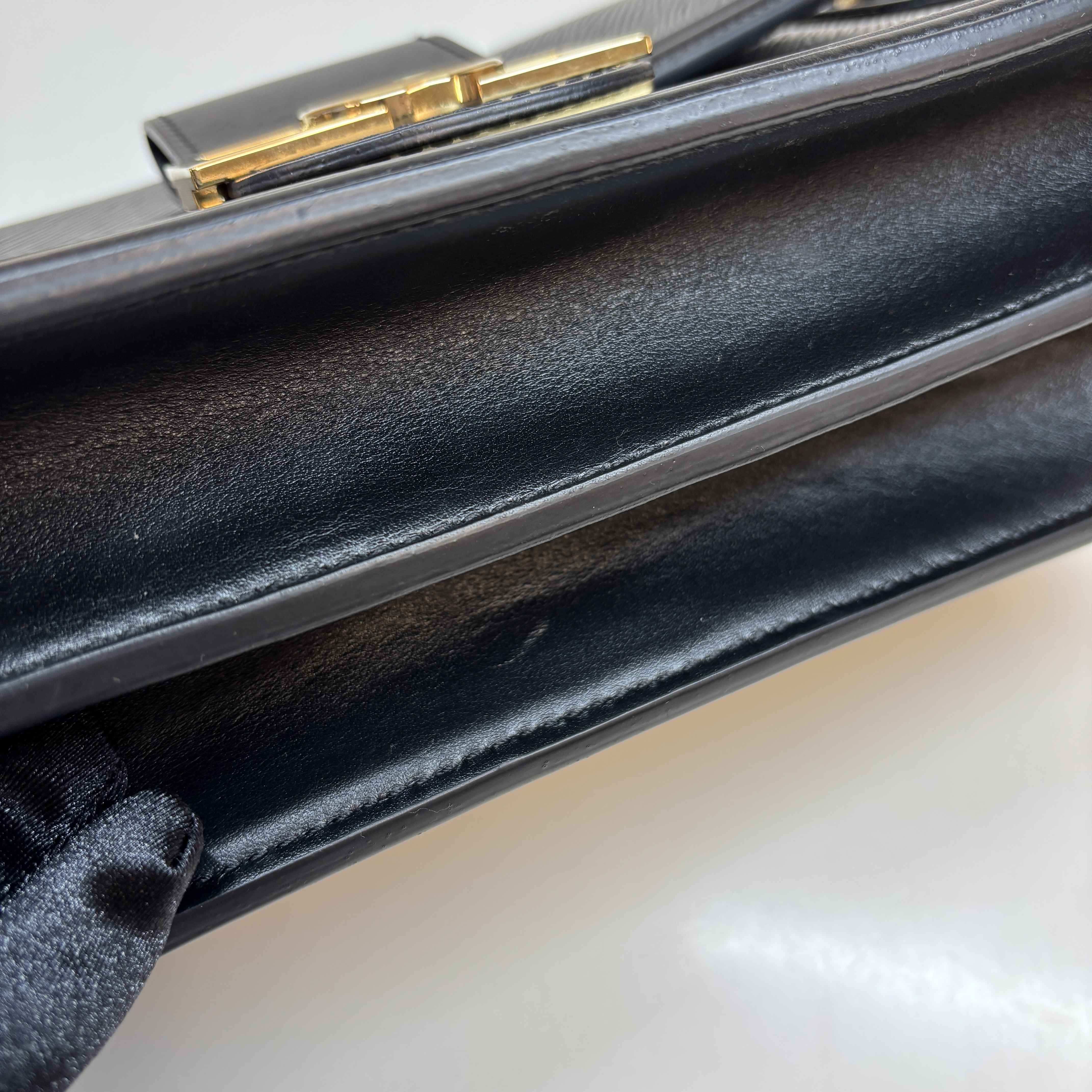 Women's Epi Dauphine Mm Bag Black