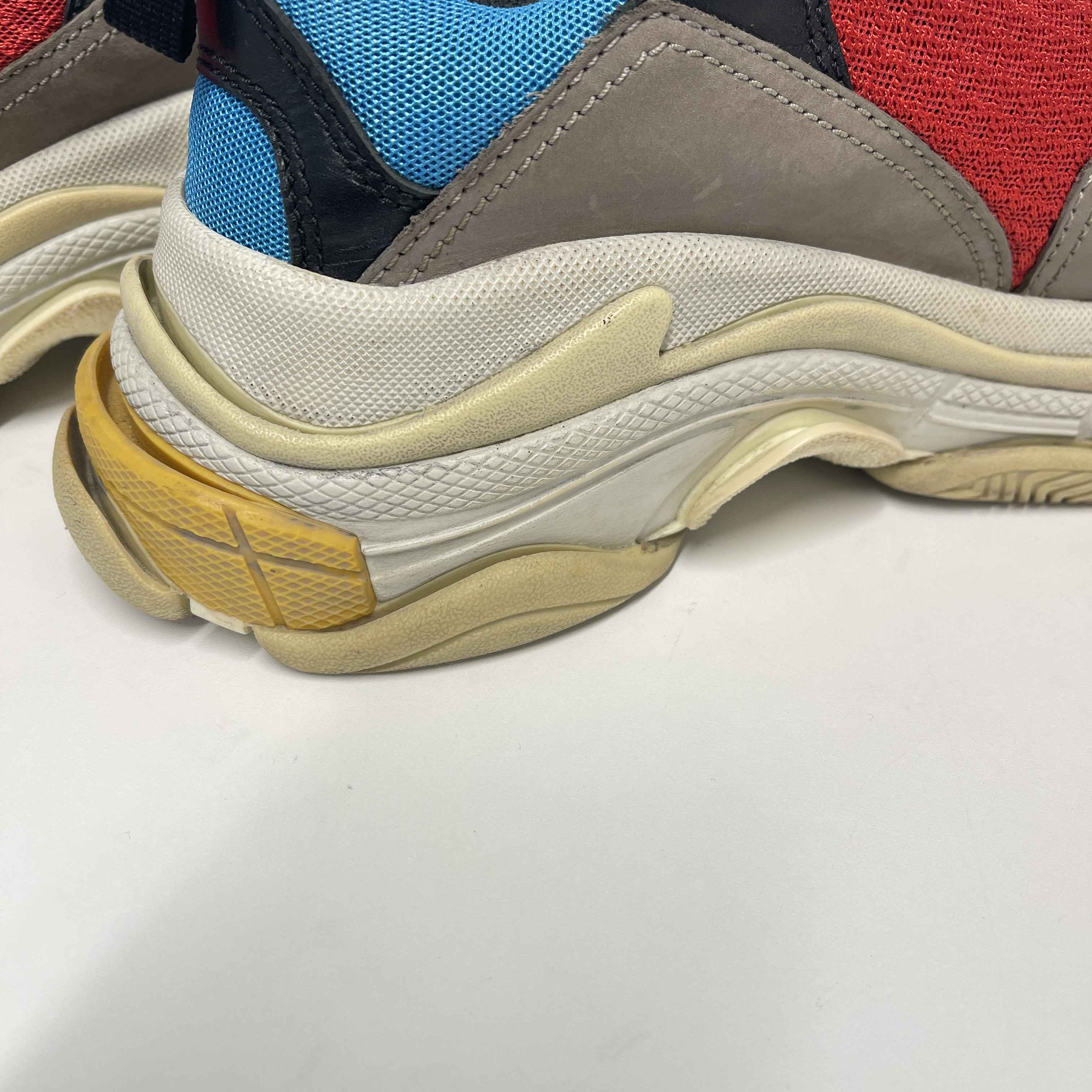 Women's Triple S Low Trainers Red Size EU 37 / UK 4