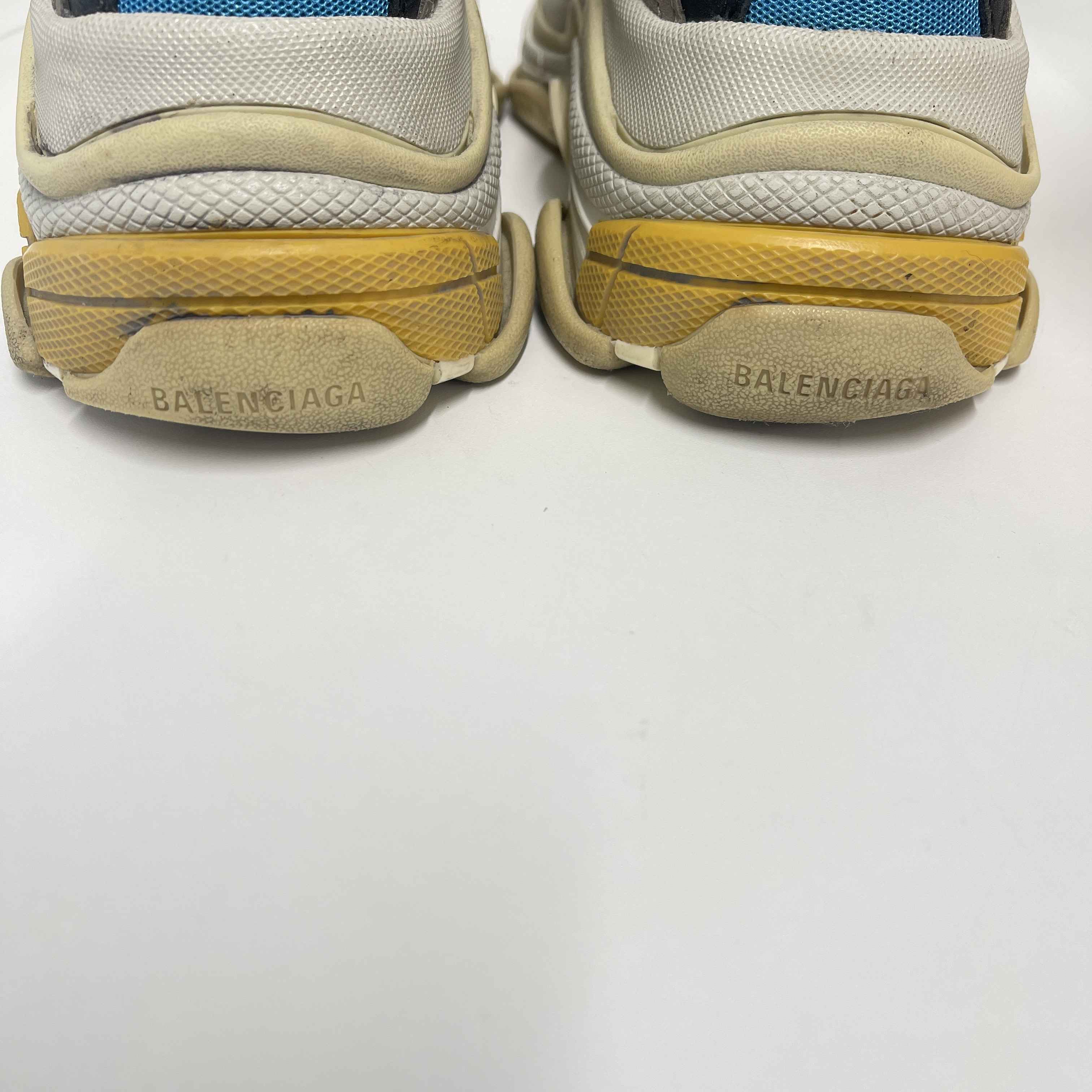 Women's Triple S Low Trainers Red Size EU 37 / UK 4