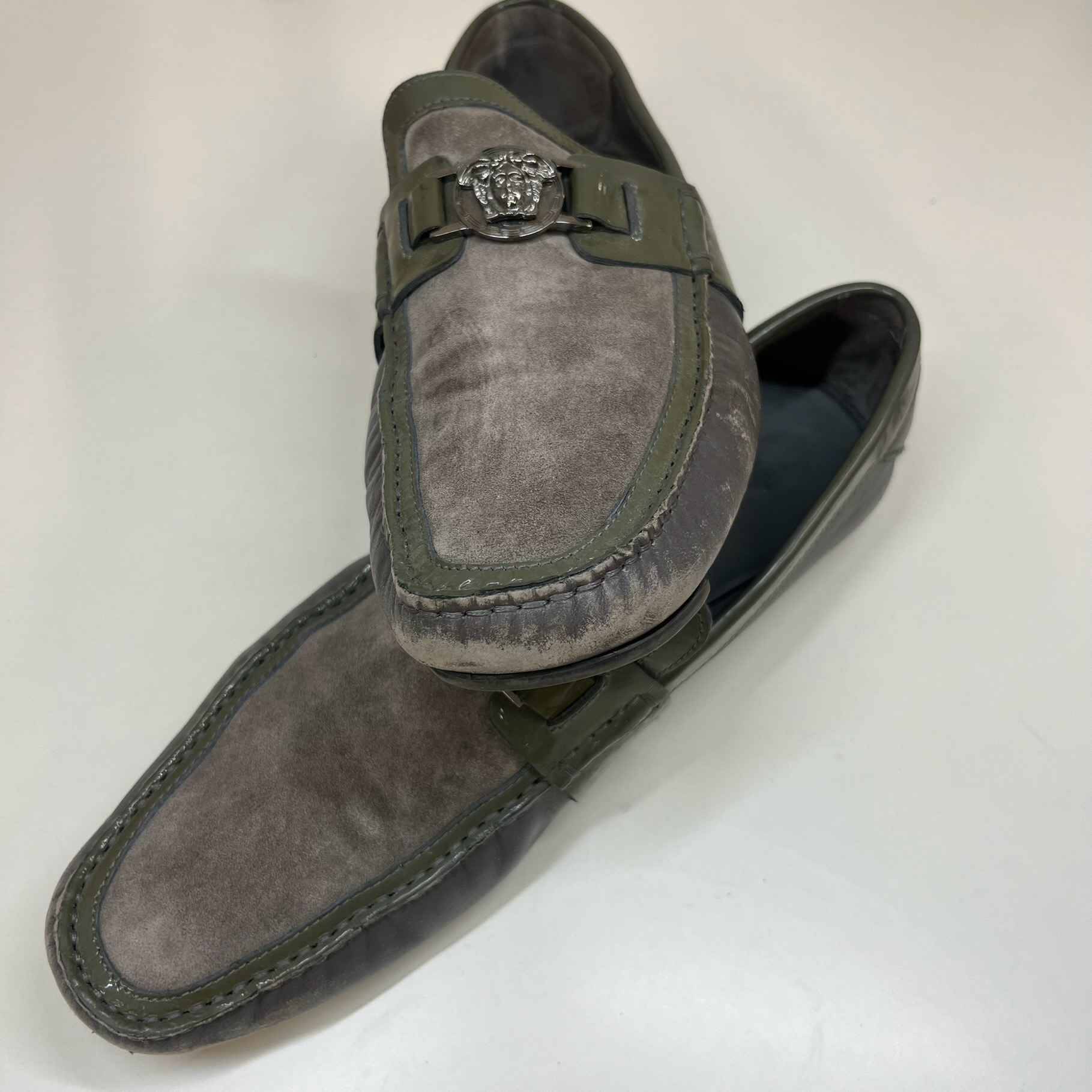 Men's Plaque Logo Loafers Green Size EU 45 / UK 11