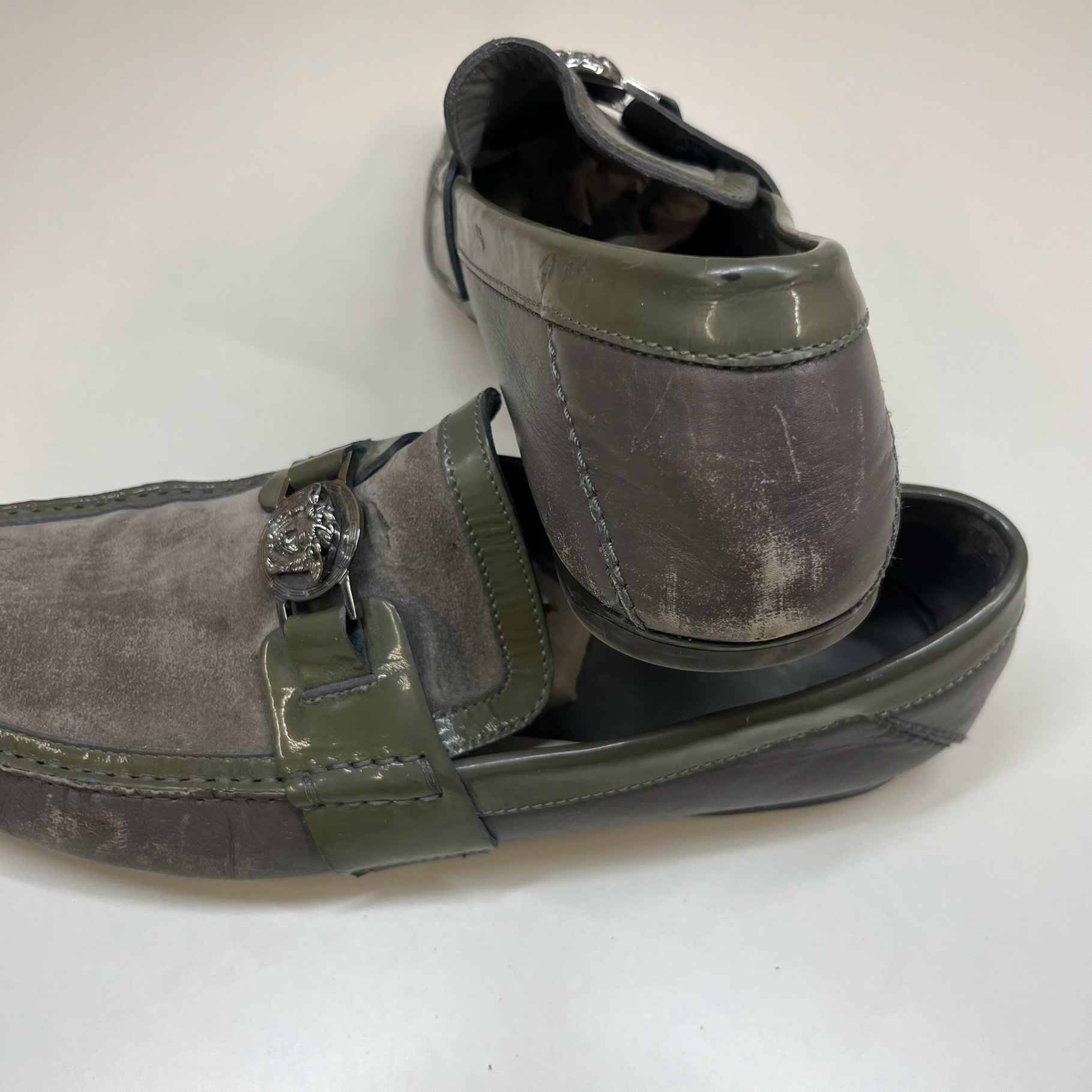 Men's Plaque Logo Loafers Green Size EU 45 / UK 11