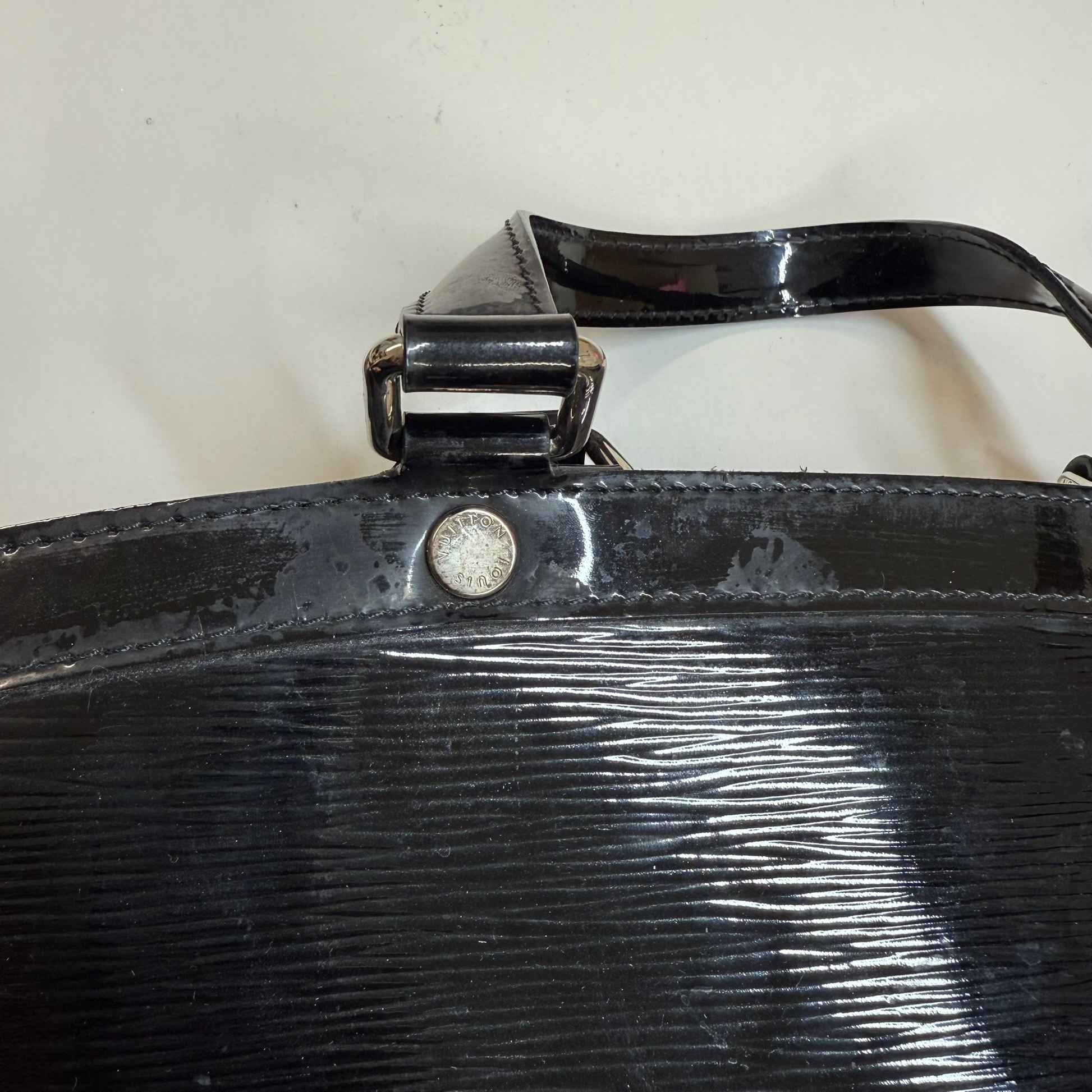 Women's Electric Epi Brea Mm Handbag Black