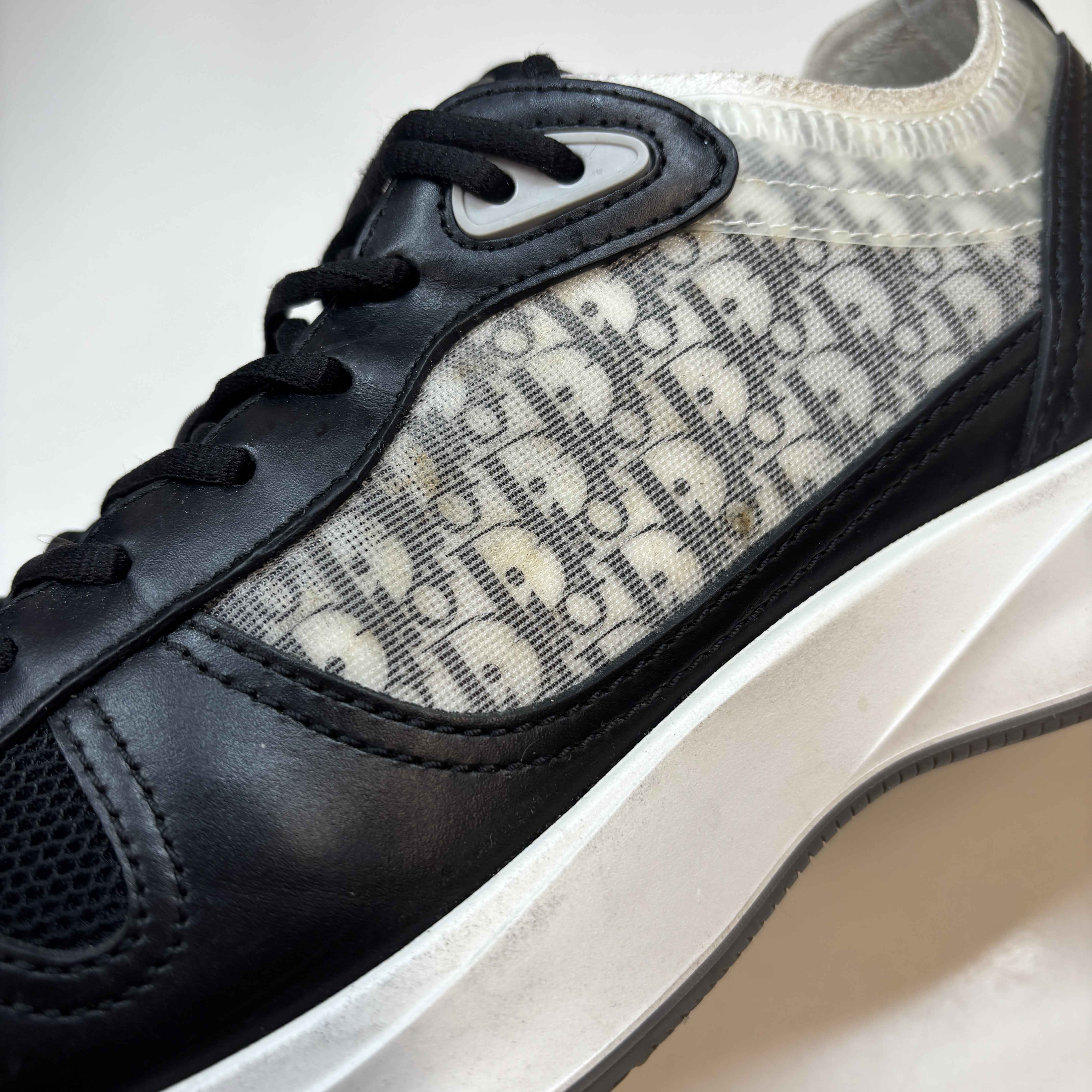 Men's B25 Runner Low Trainers Black Size EU 41.5 / UK 7.5