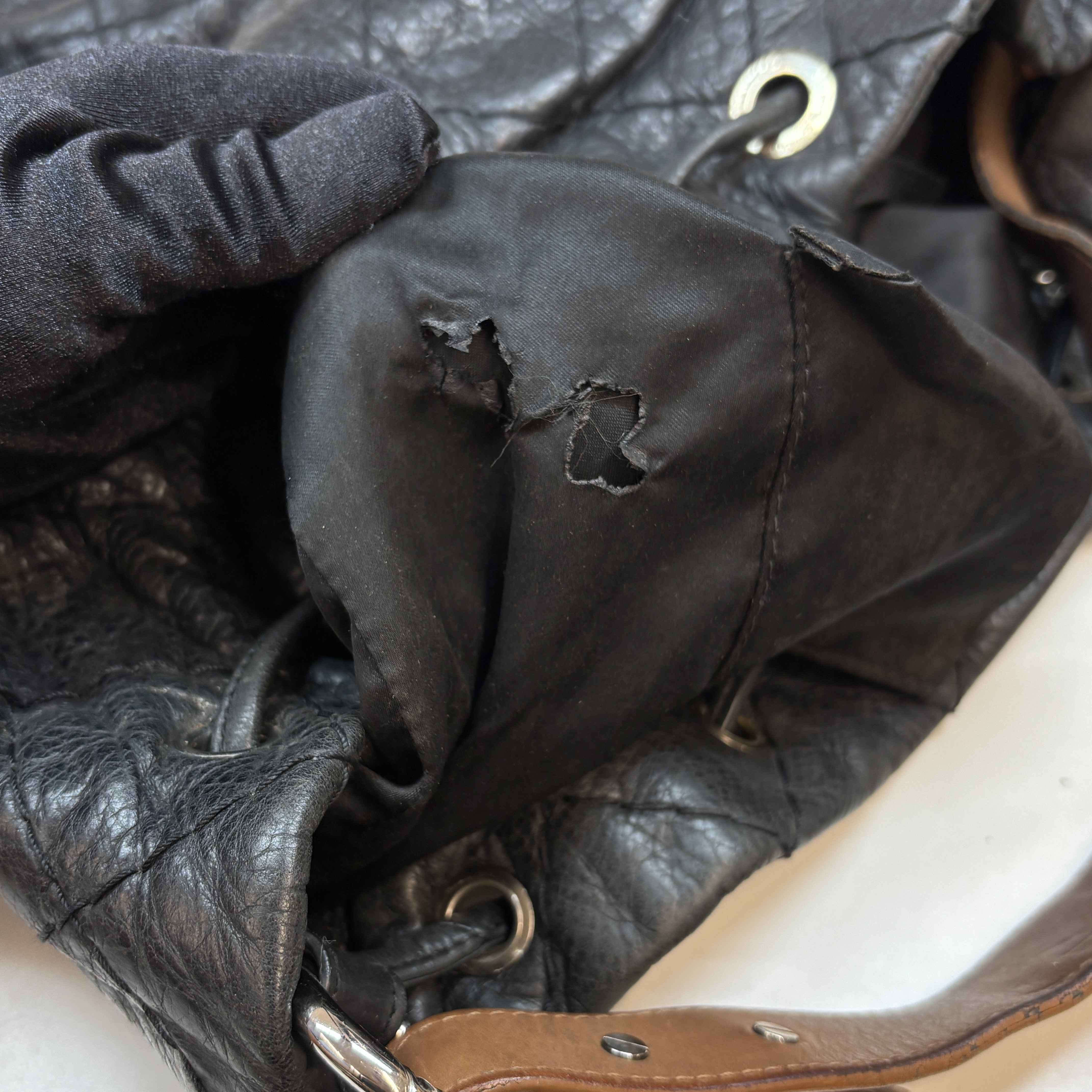 Women's On The Road Bucket Bag Black