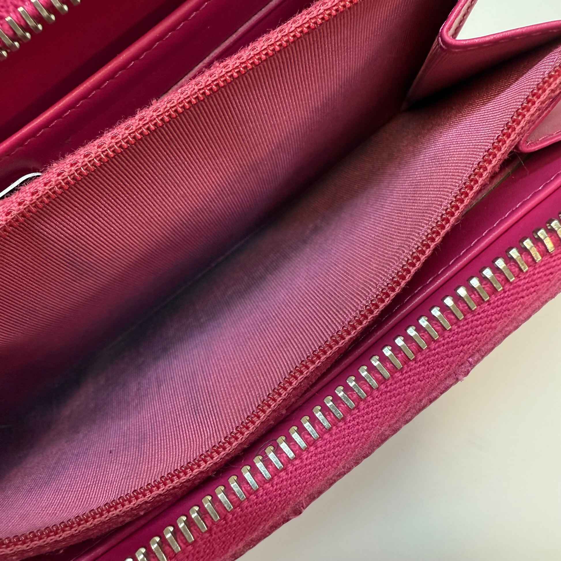 Women's Quilted Caviar Purse Pink
